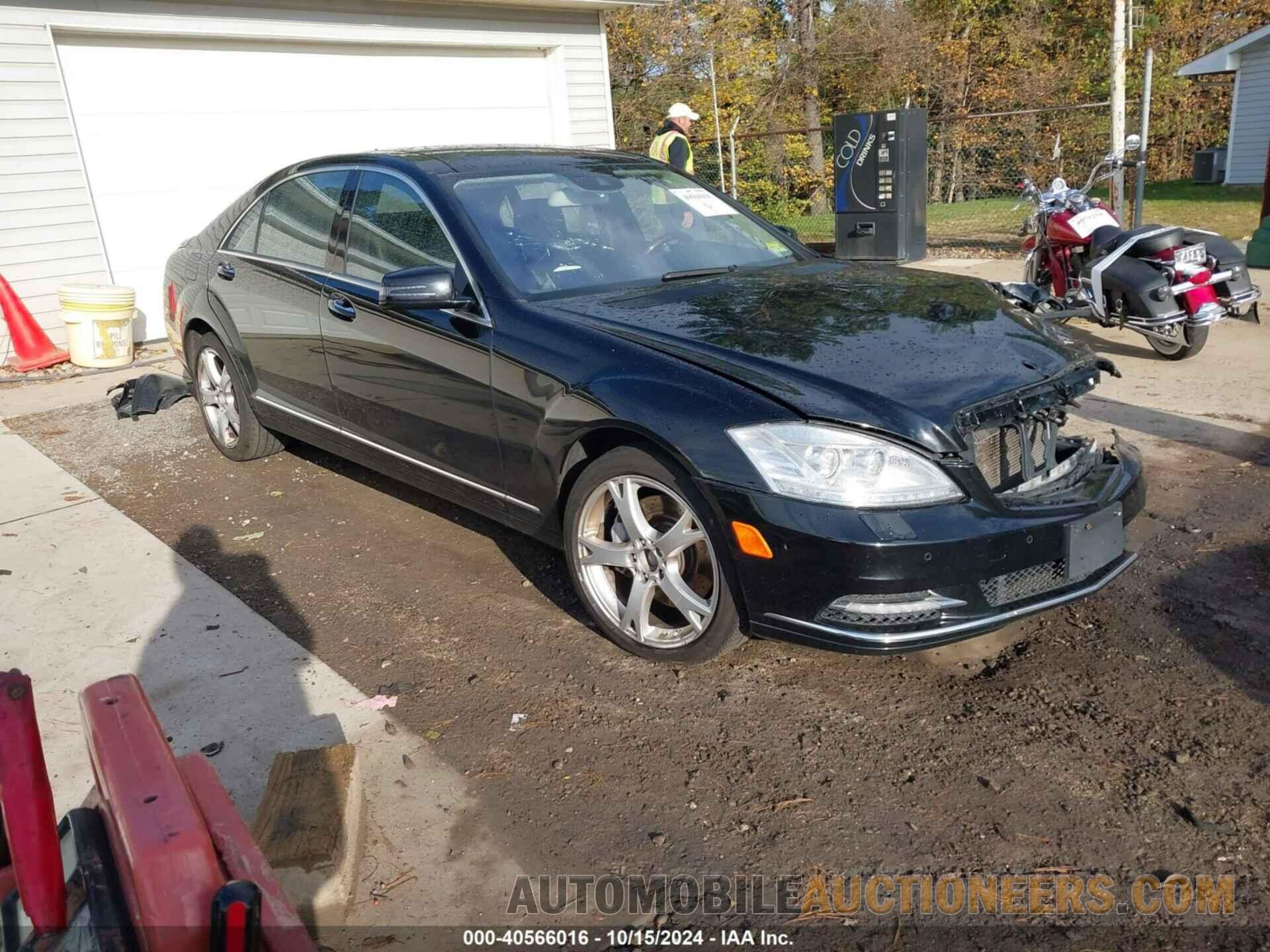 WDDNG9EB2DA533909 MERCEDES-BENZ S 550 2013