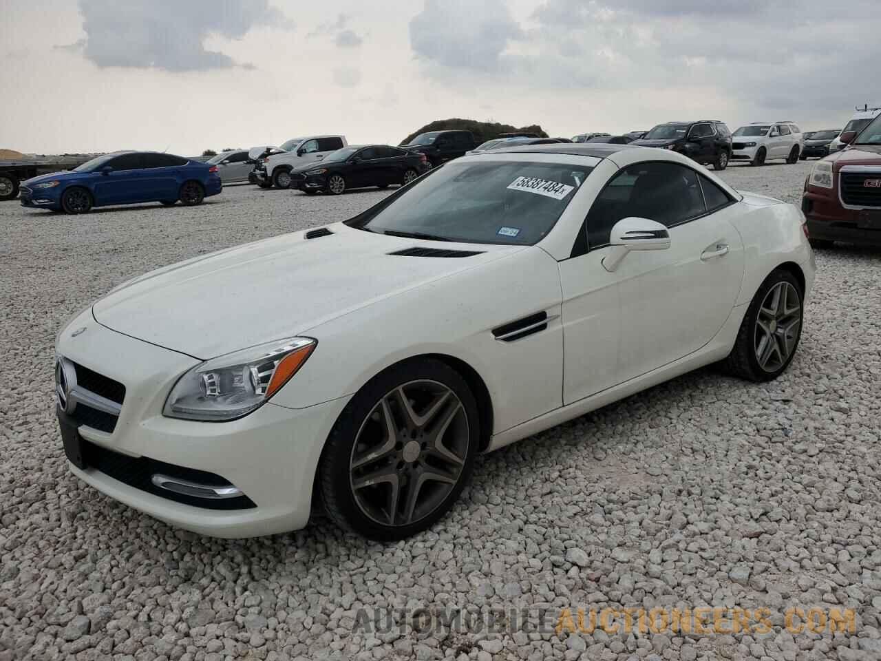 WDDPK3JA2GF121787 MERCEDES-BENZ SLK-CLASS 2016