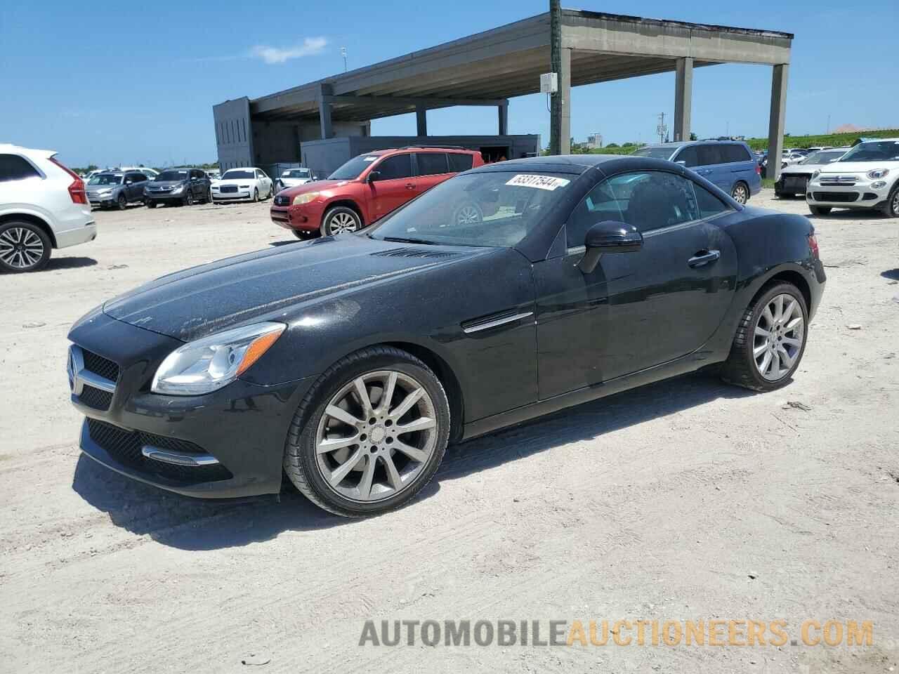 WDDPK3JA4GF120561 MERCEDES-BENZ SLK-CLASS 2016