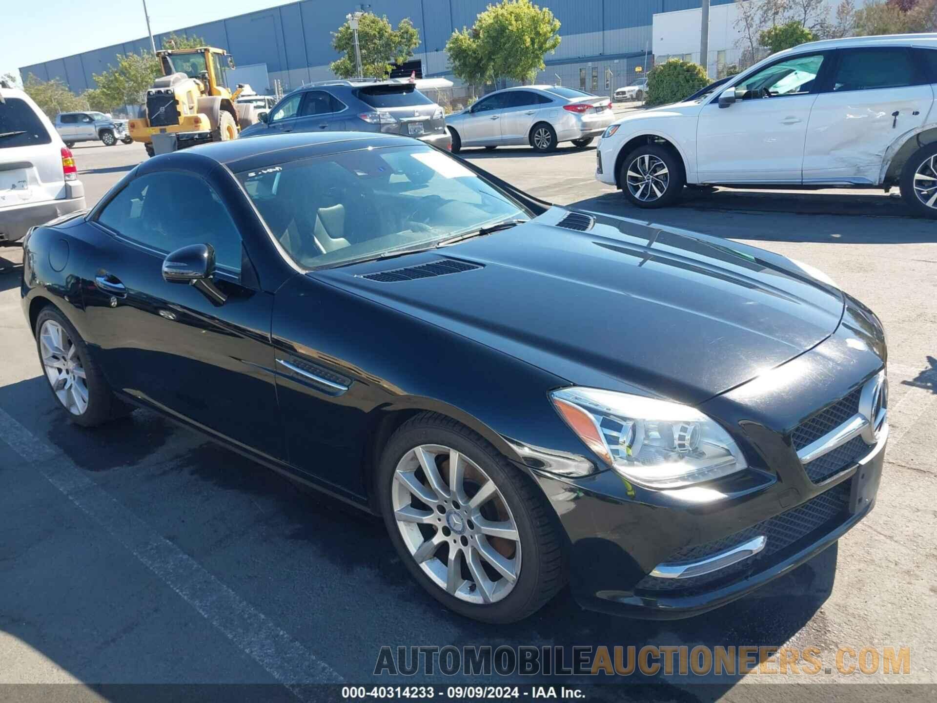 WDDPK3JA4GF123671 MERCEDES-BENZ SLK 300 2016