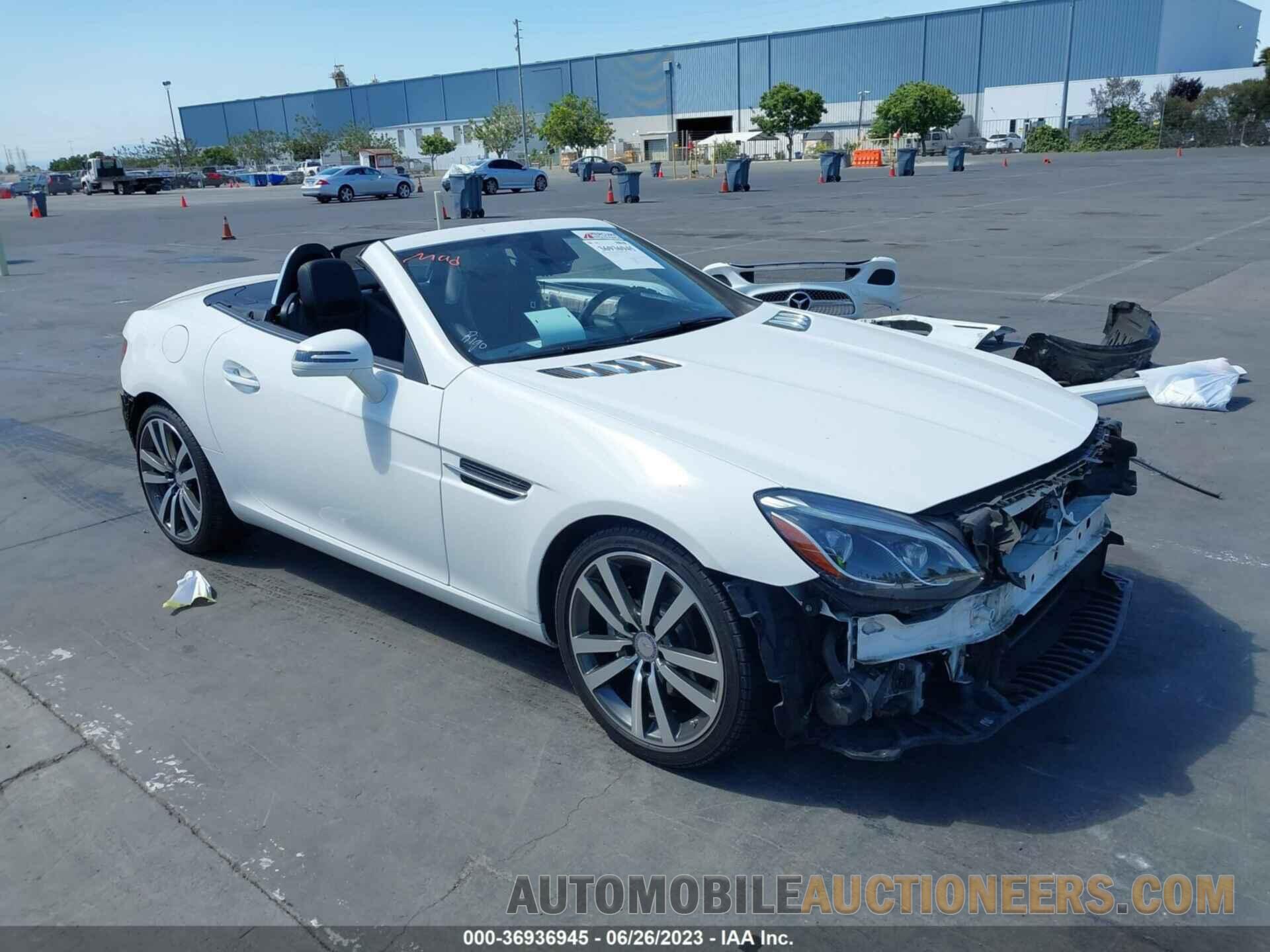 WDDPK3JA5HF138438 MERCEDES-BENZ SLC 2017