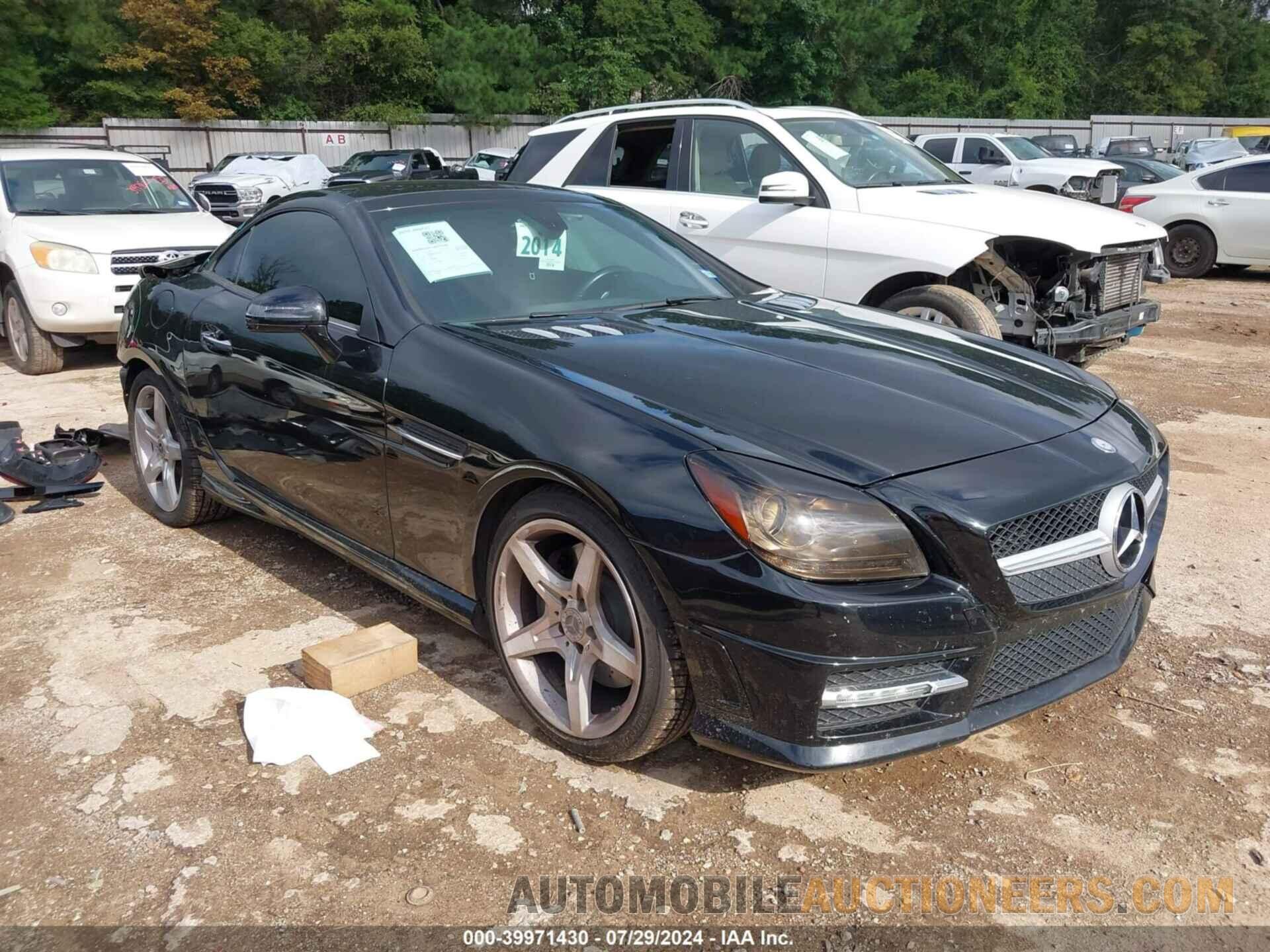 WDDPK3JA6GF121727 MERCEDES-BENZ SLK 300 2016