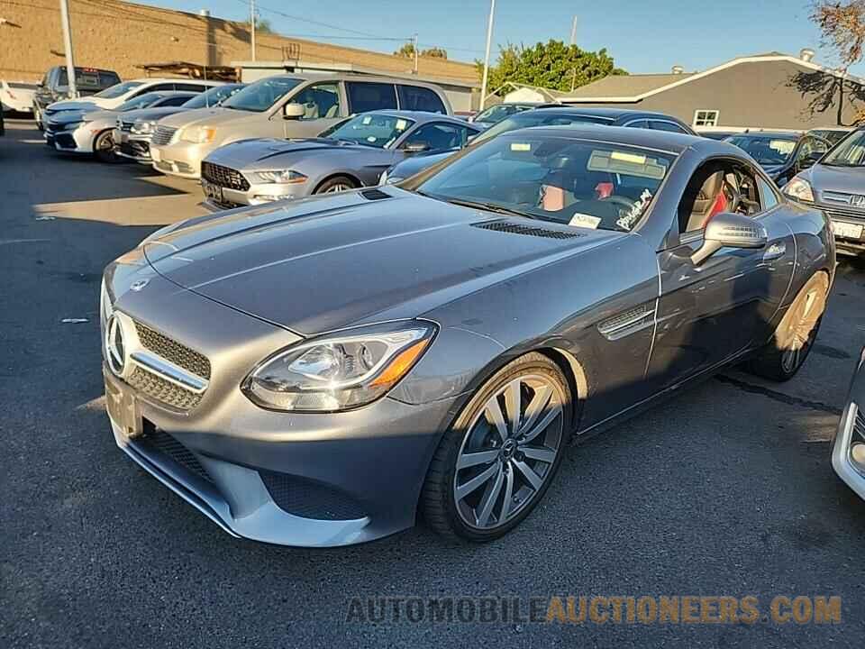 WDDPK3JA7KF158374 Mercedes-Benz SLC 2019