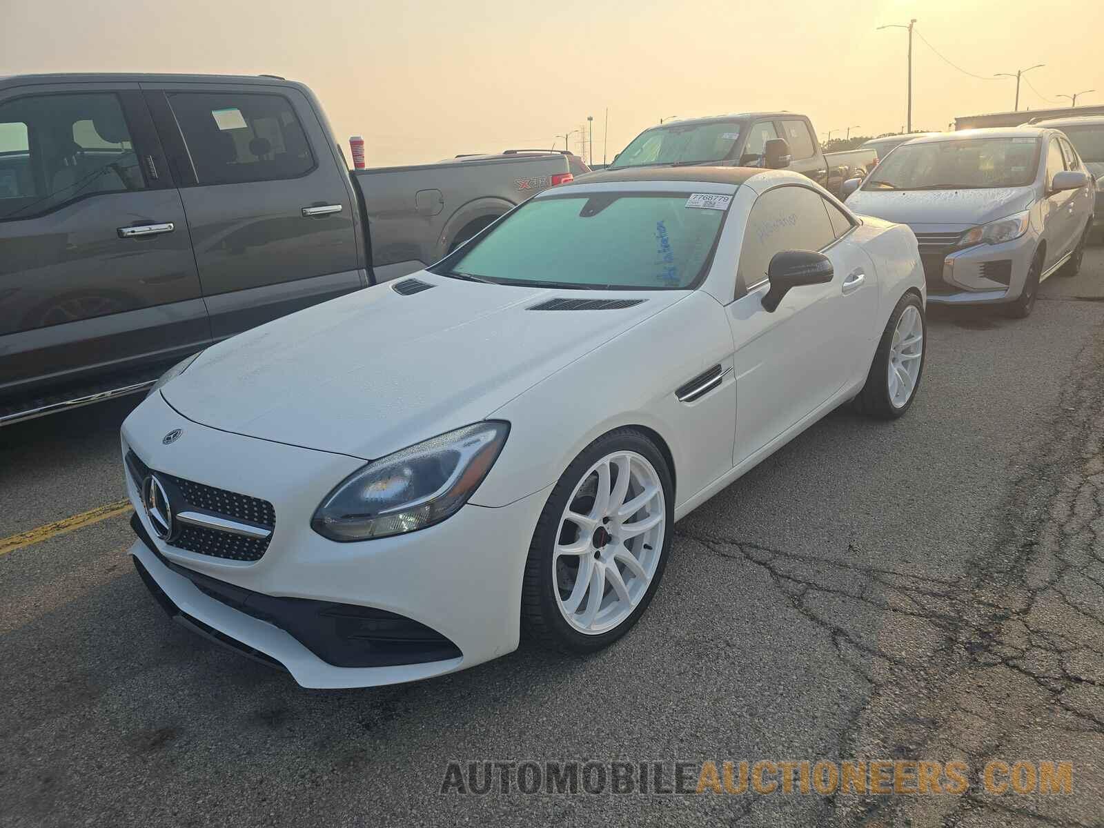 WDDPK3JA8JF149813 Mercedes-Benz SLC 2018