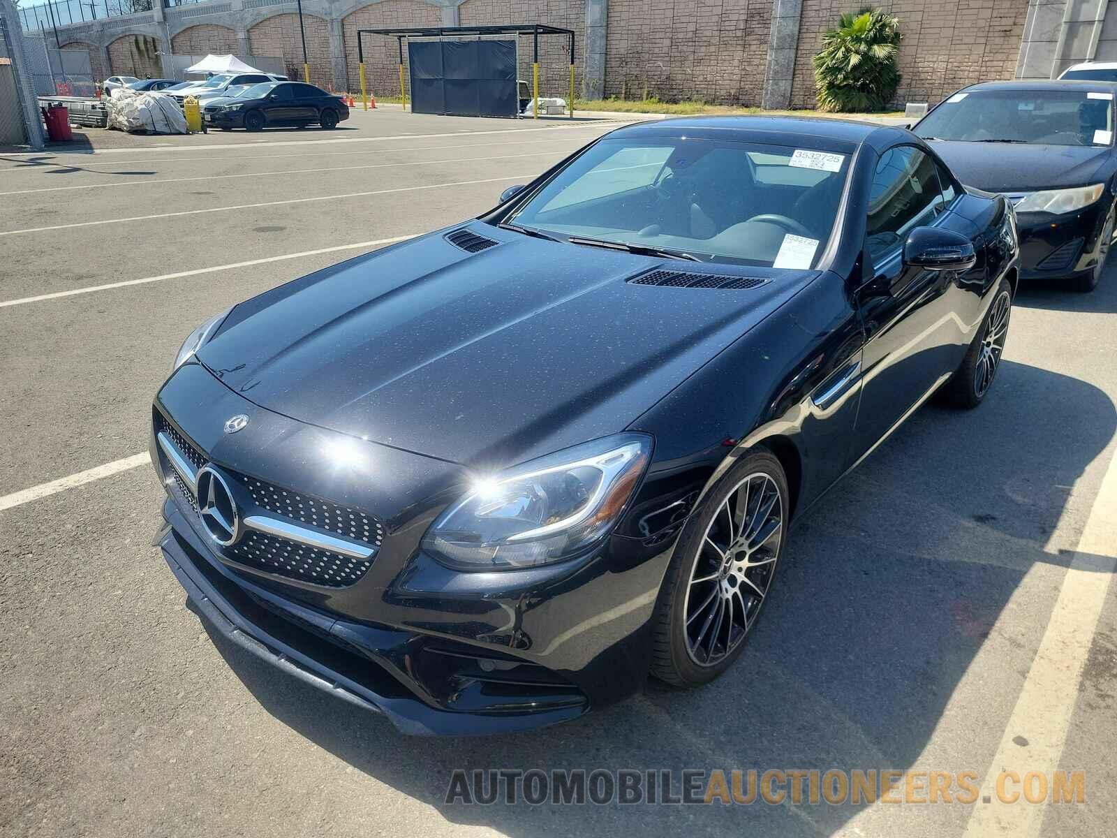 WDDPK3JA8KF164569 Mercedes-Benz SLC 2019