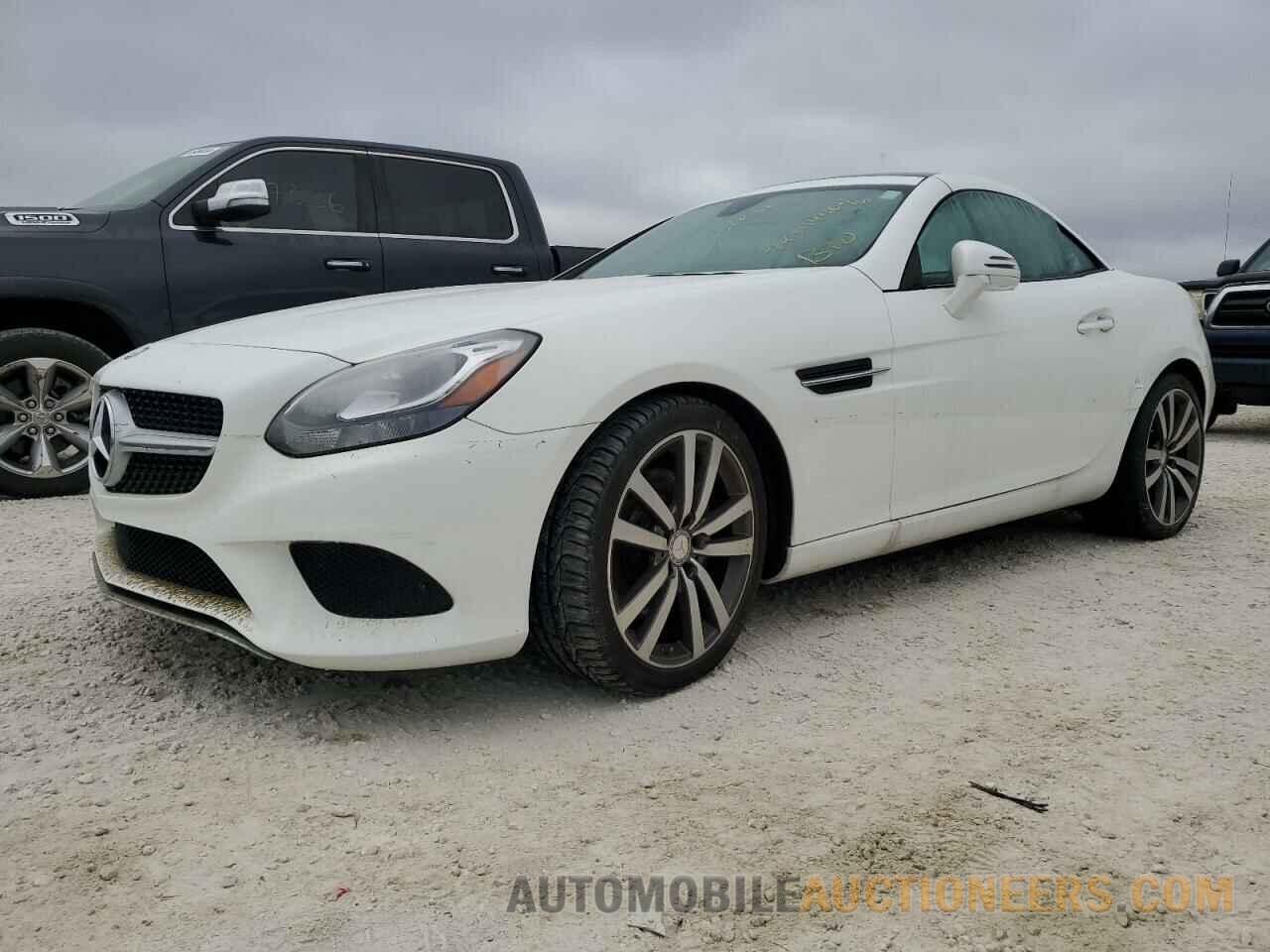 WDDPK3JAXHF128990 MERCEDES-BENZ SLC-CLASS 2017