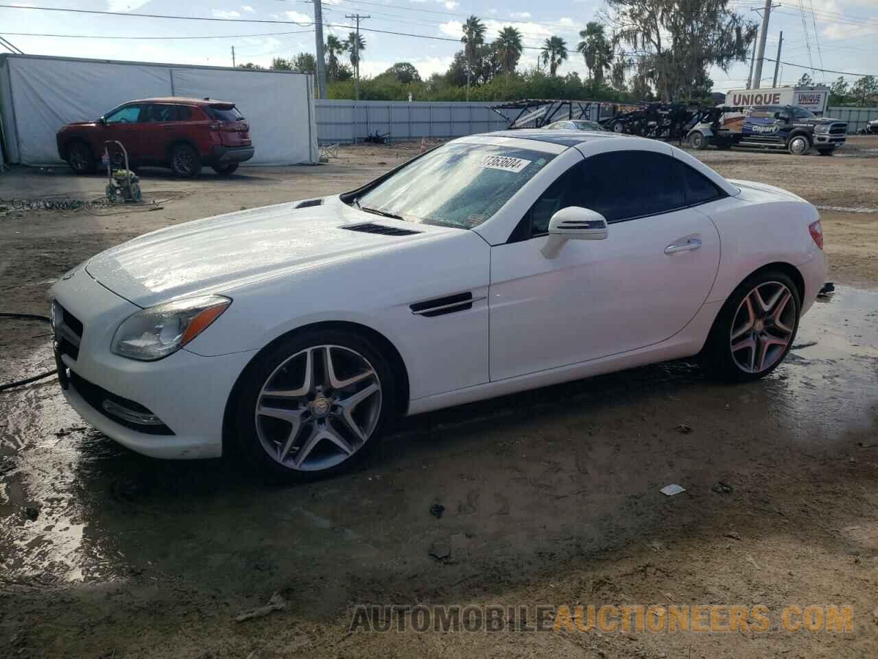 WDDPK4HA1FF106238 MERCEDES-BENZ SLK-CLASS 2015