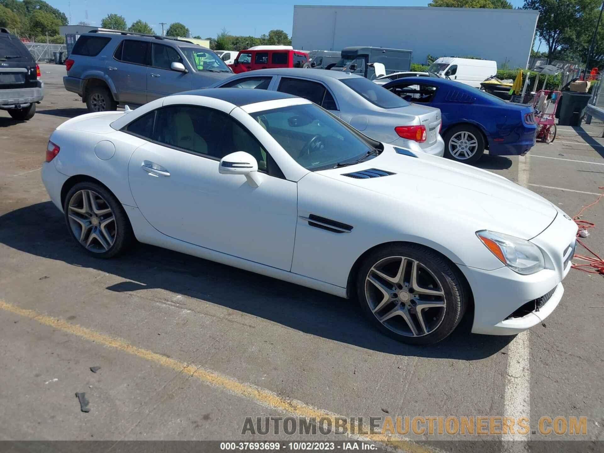 WDDPK4HA2FF098831 MERCEDES-BENZ SLK-CLASS 2015