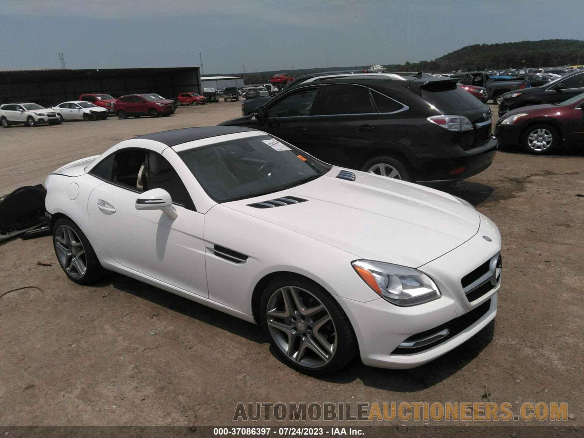 WDDPK4HA3FF096621 MERCEDES-BENZ SLK-CLASS 2015