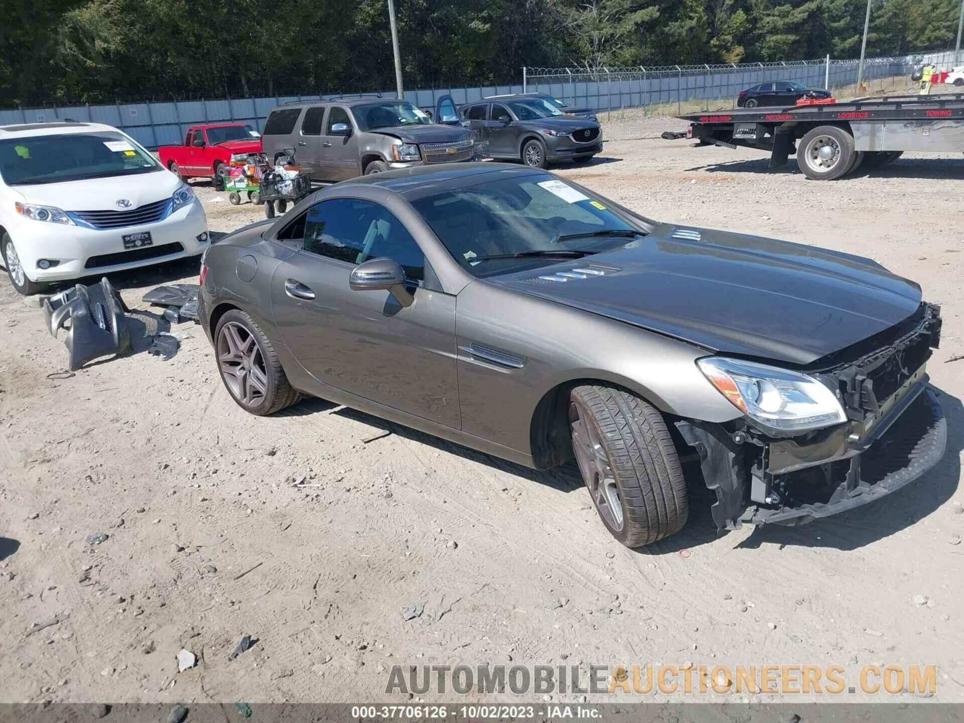 WDDPK4HA3FF102160 MERCEDES-BENZ SLK-CLASS 2015