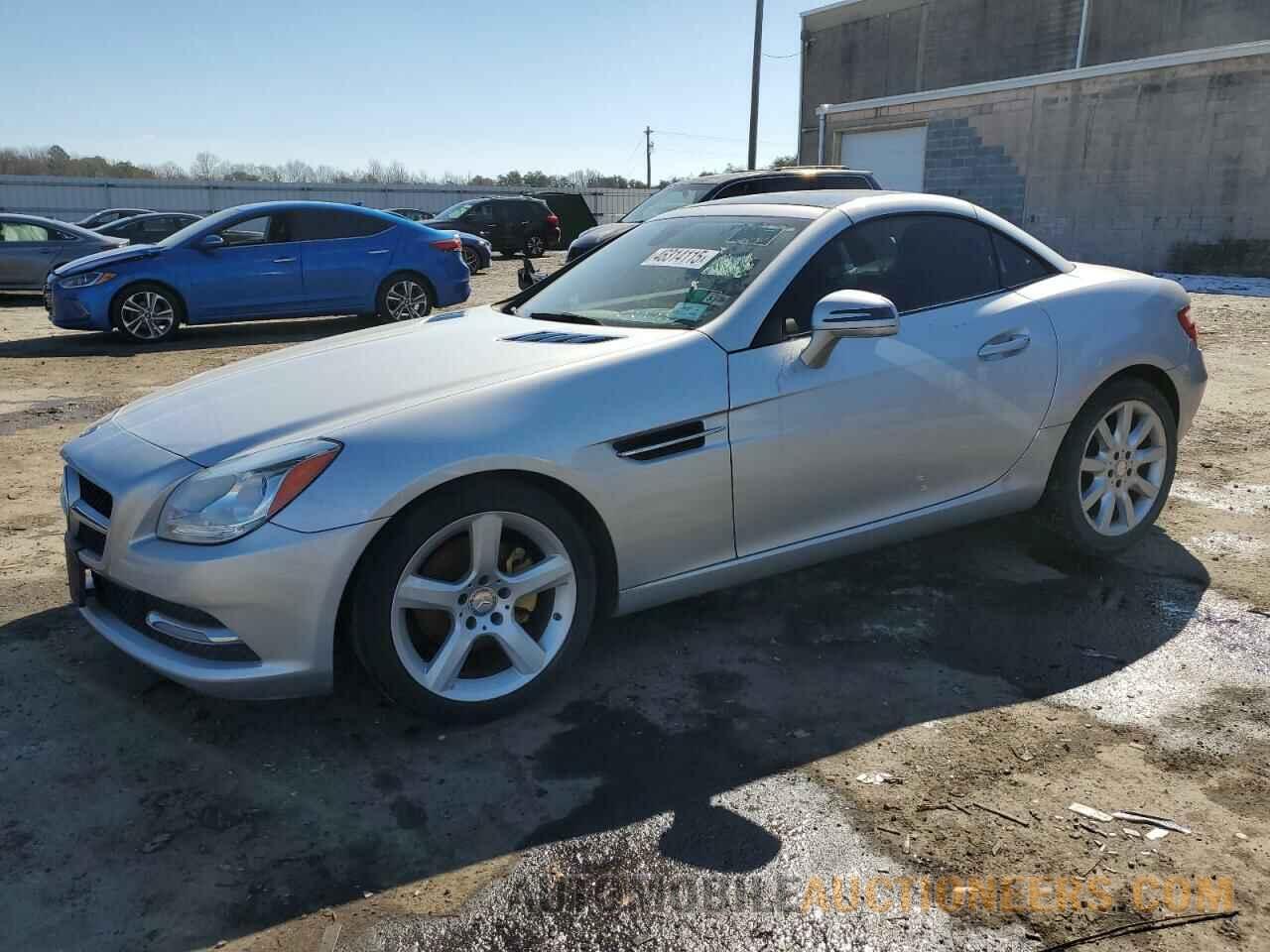 WDDPK4HA7FF107104 MERCEDES-BENZ SLK-CLASS 2015