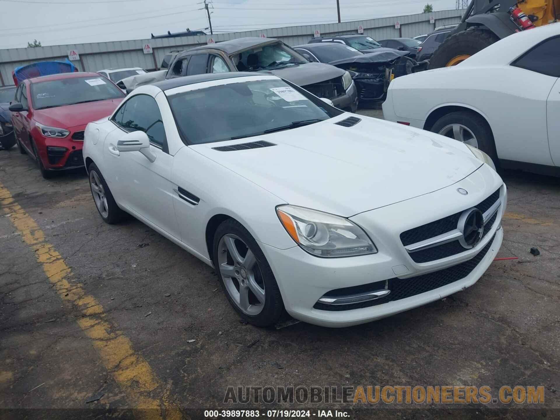 WDDPK4HA9FF098325 MERCEDES-BENZ SLK 250 2015