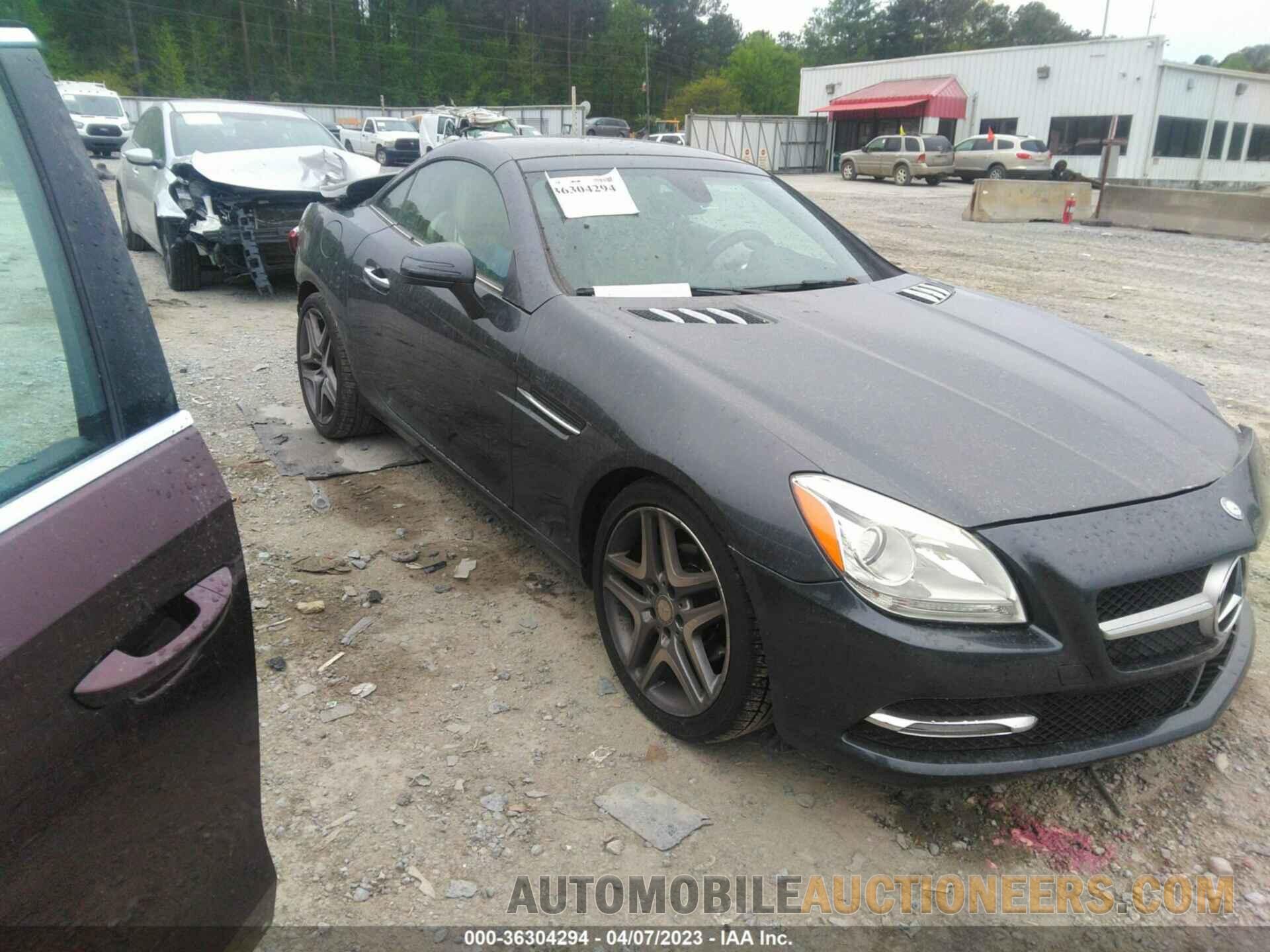 WDDPK4HA9FF113597 MERCEDES-BENZ SLK-CLASS 2015