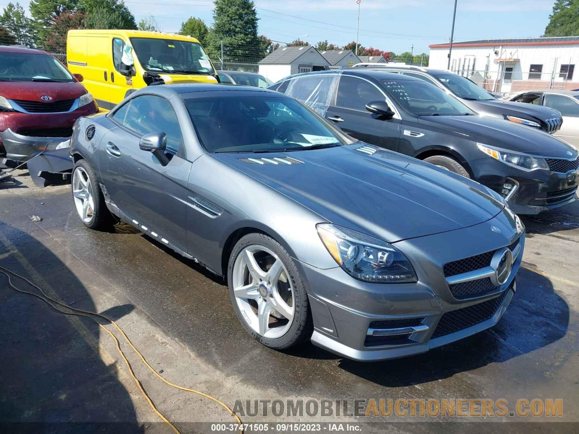 WDDPK5HA6GF121082 MERCEDES-BENZ SLK 2016