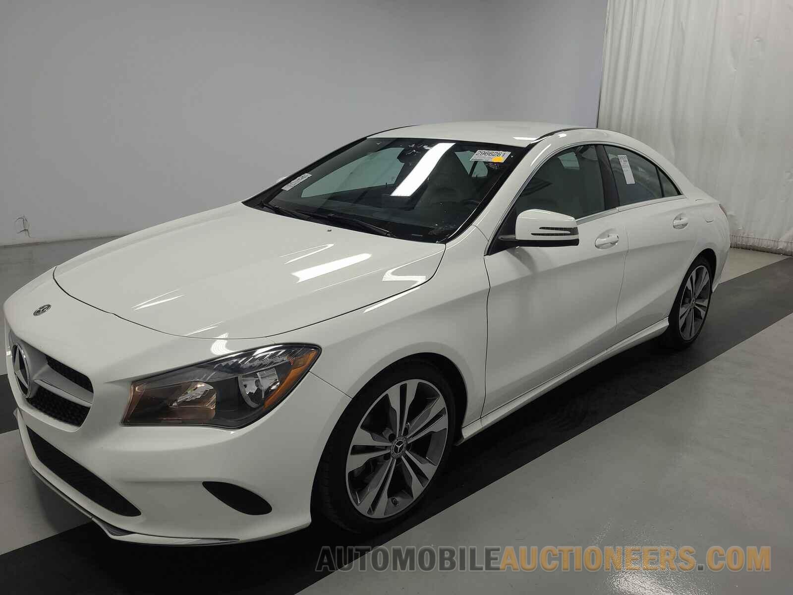 WDDSJ4EB1KN745262 Mercedes-Benz CLA 2019