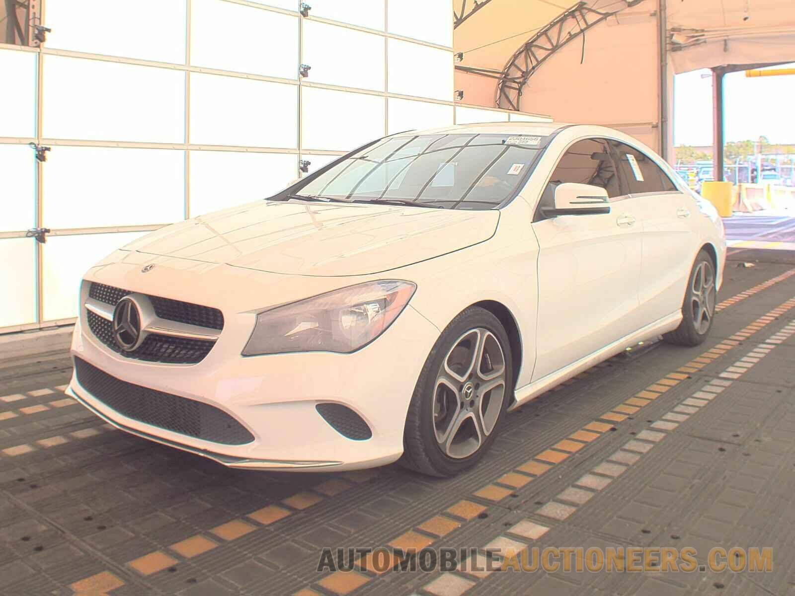 WDDSJ4EB3KN743917 Mercedes-Benz CLA 2019