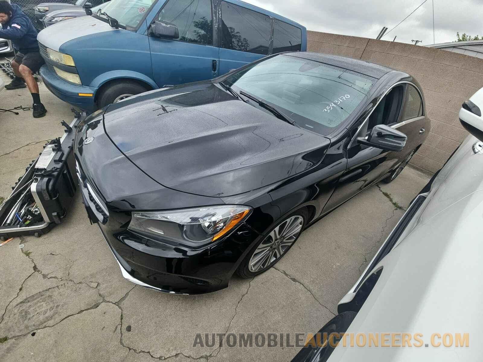 WDDSJ4EB3KN748549 Mercedes-Benz CLA 2019