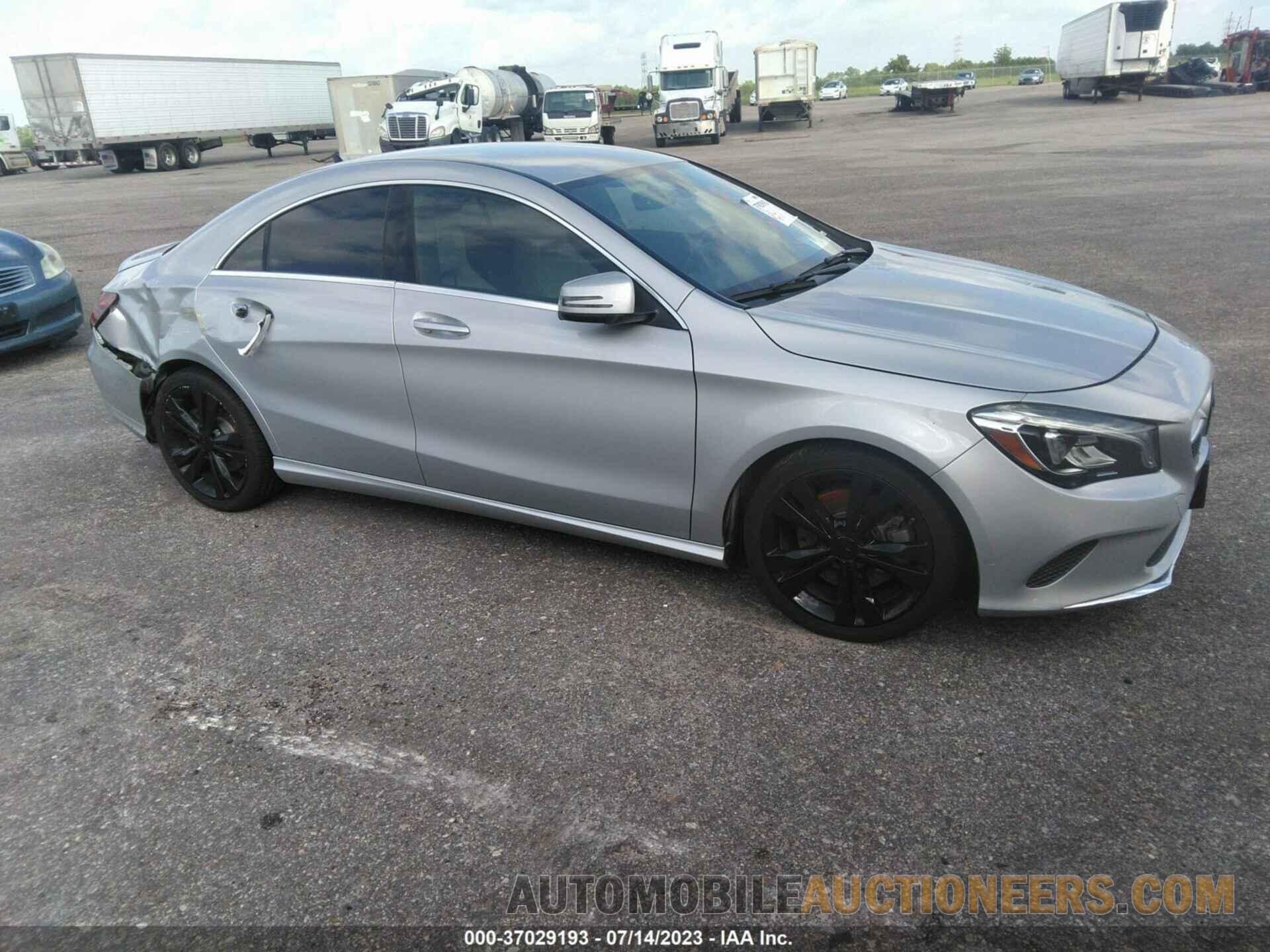 WDDSJ4EB5HN456121 MERCEDES-BENZ CLA 2017