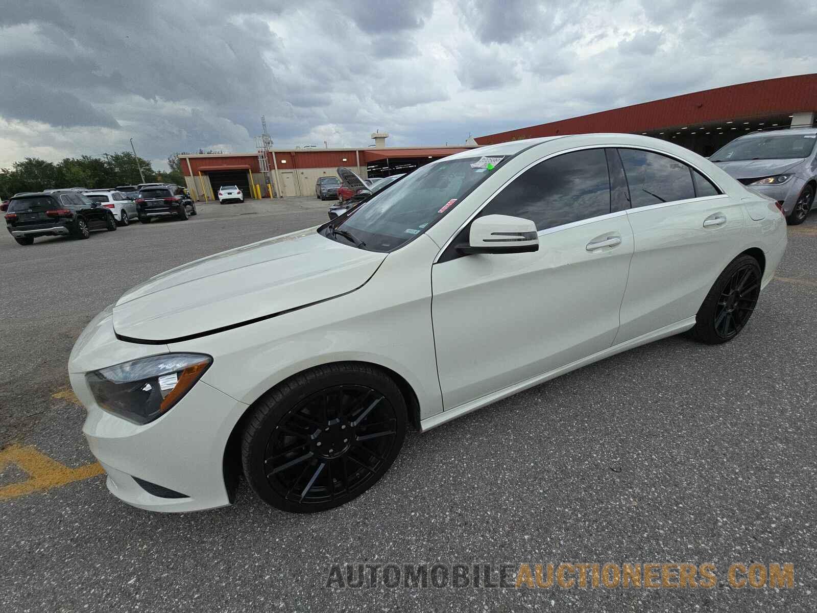 WDDSJ4EB8FN233567 Mercedes-Benz CLA 2015