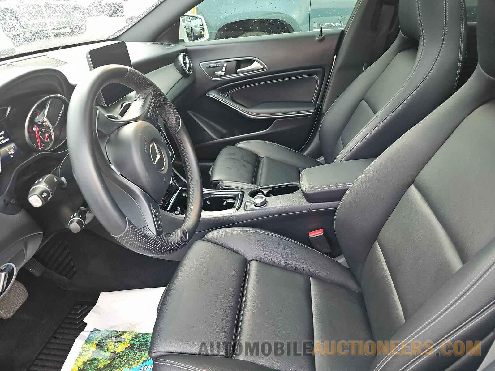 WDDSJ4GB8KN728035 Mercedes-Benz CLA 2019