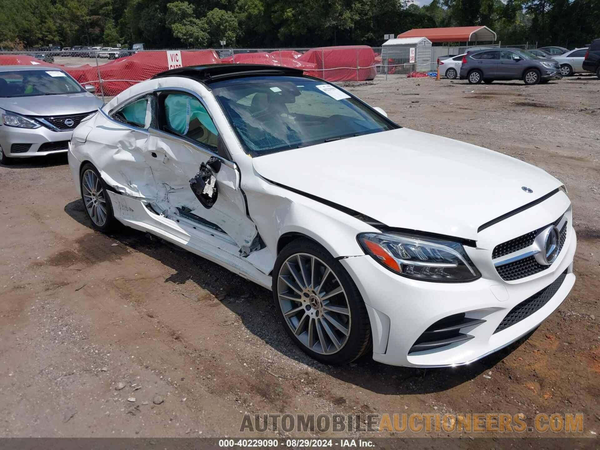 WDDWJ8DB8KF801640 MERCEDES-BENZ C 300 2019