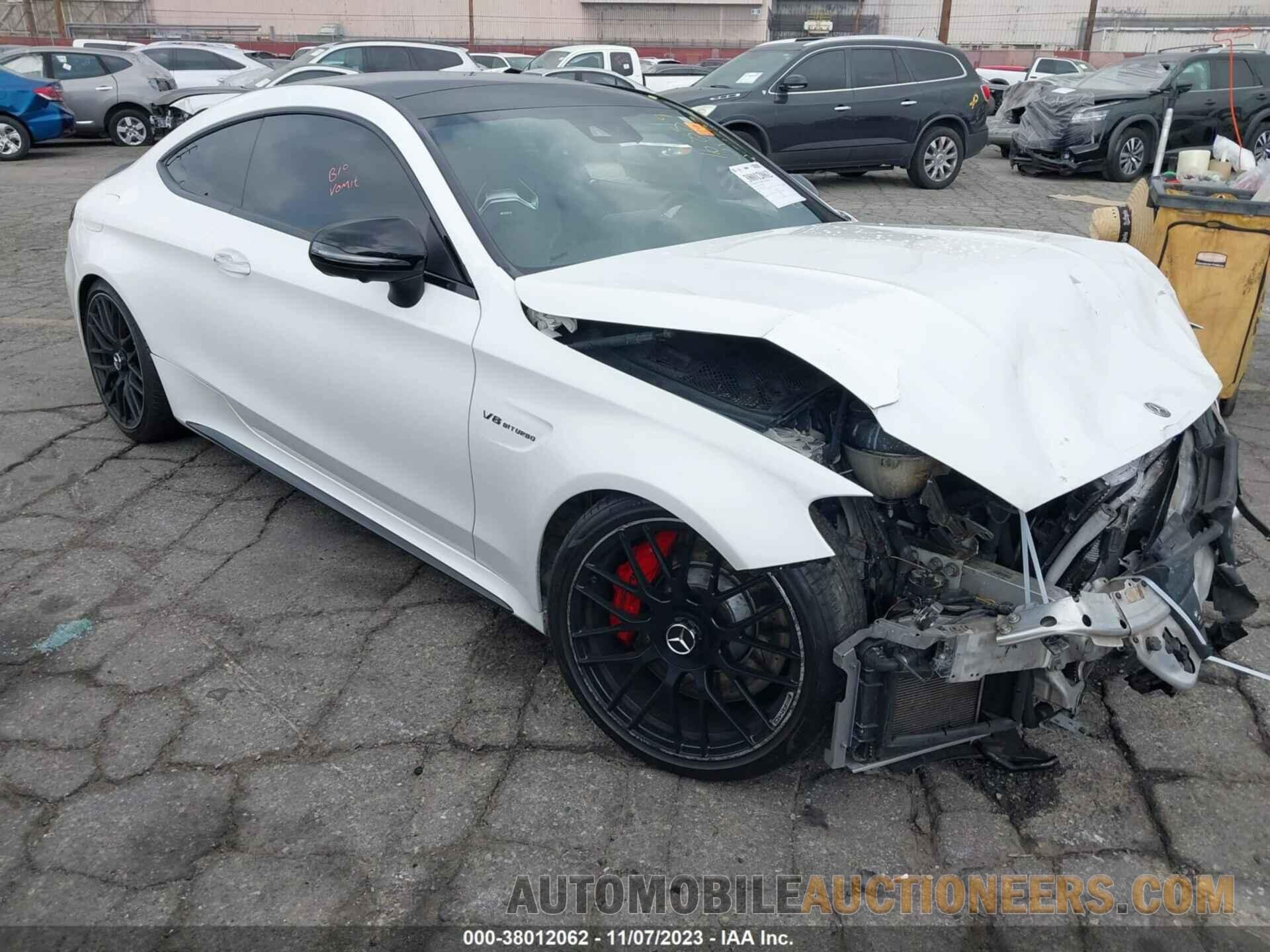 WDDWJ8HB3JF636217 MERCEDES-BENZ AMG C 63 2018