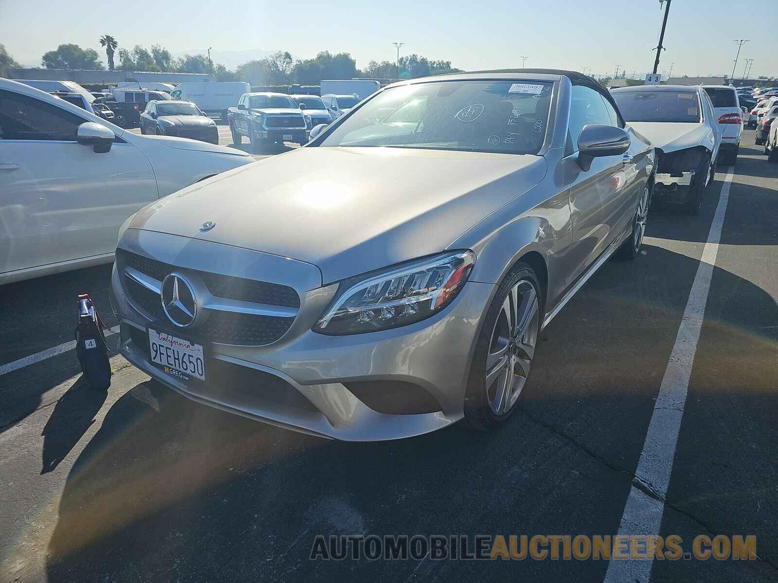 WDDWK8DB0KF852157 Mercedes-Benz C 3 2019