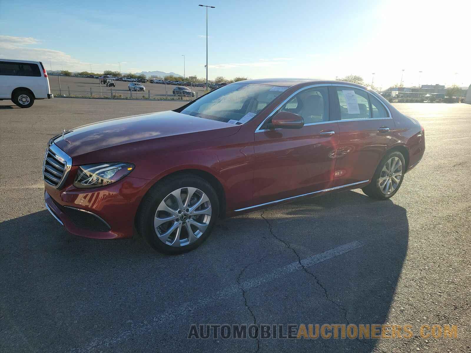 WDDZF4JB3JA303112 Mercedes-Benz E 3 2018