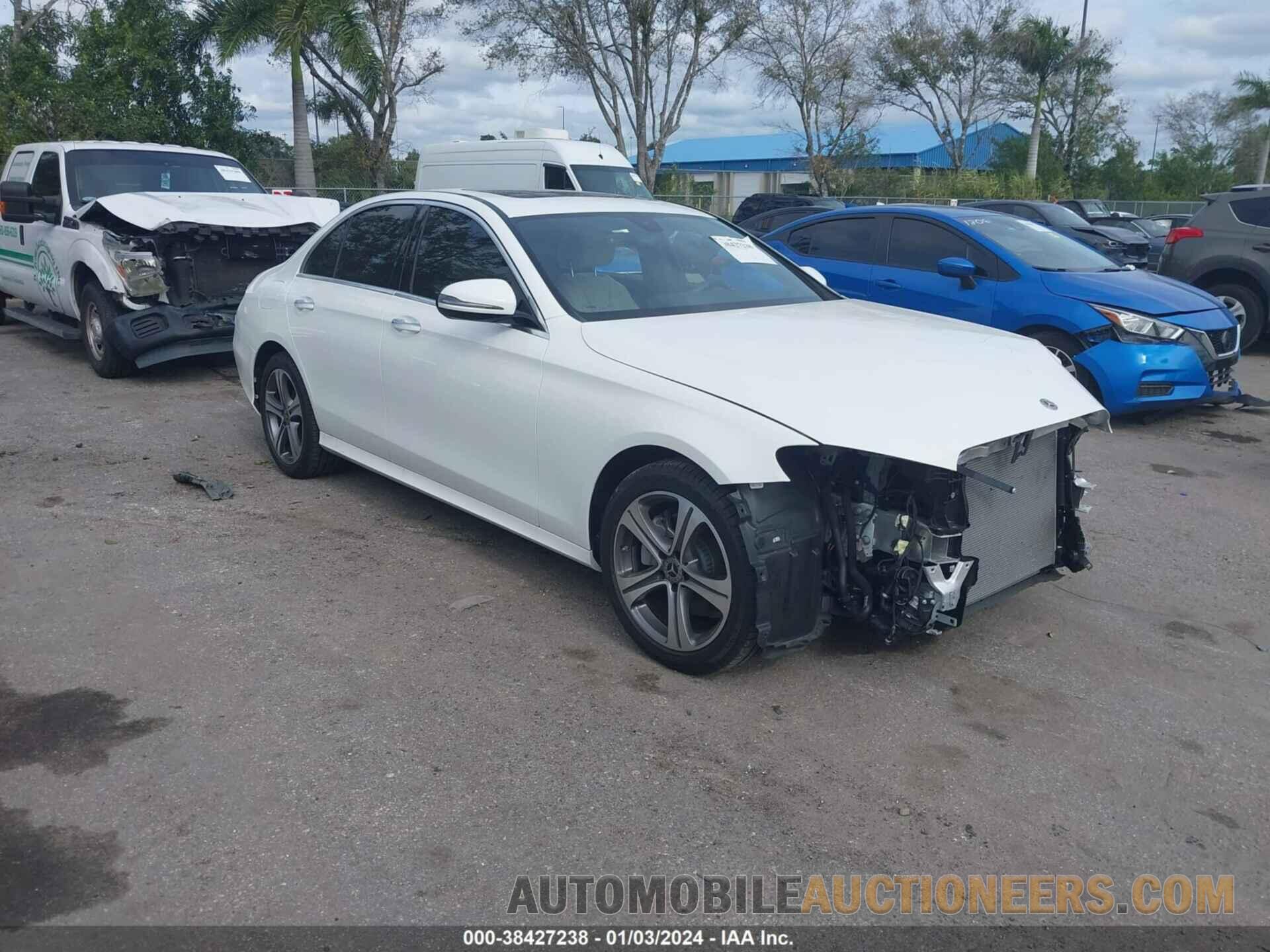 WDDZF4JB4KA677374 MERCEDES-BENZ E 300 2019