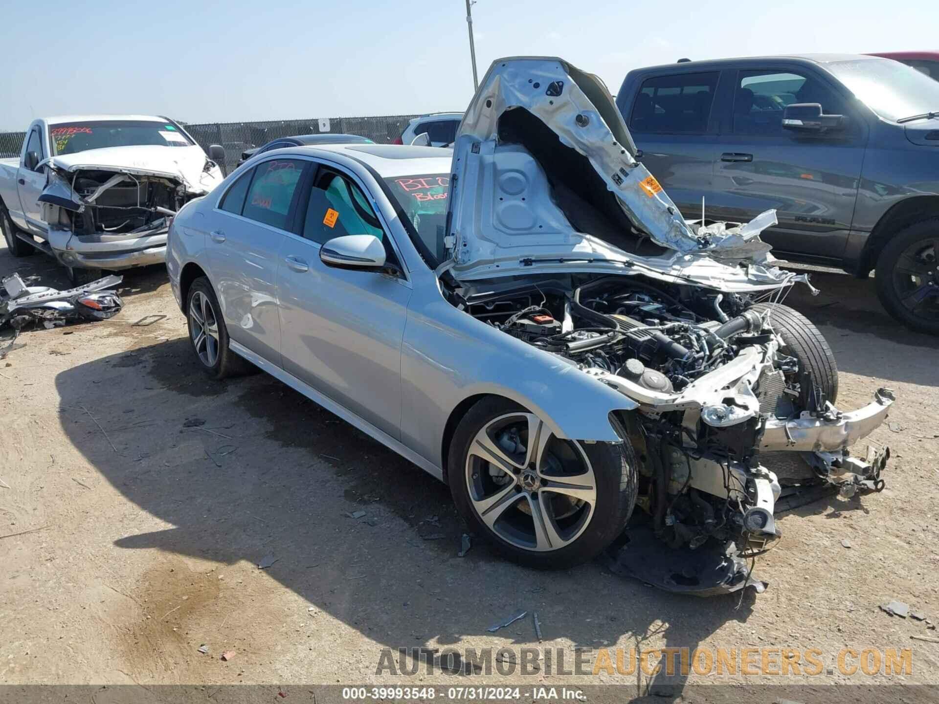 WDDZF4JB8KA587032 MERCEDES-BENZ E 300 2019