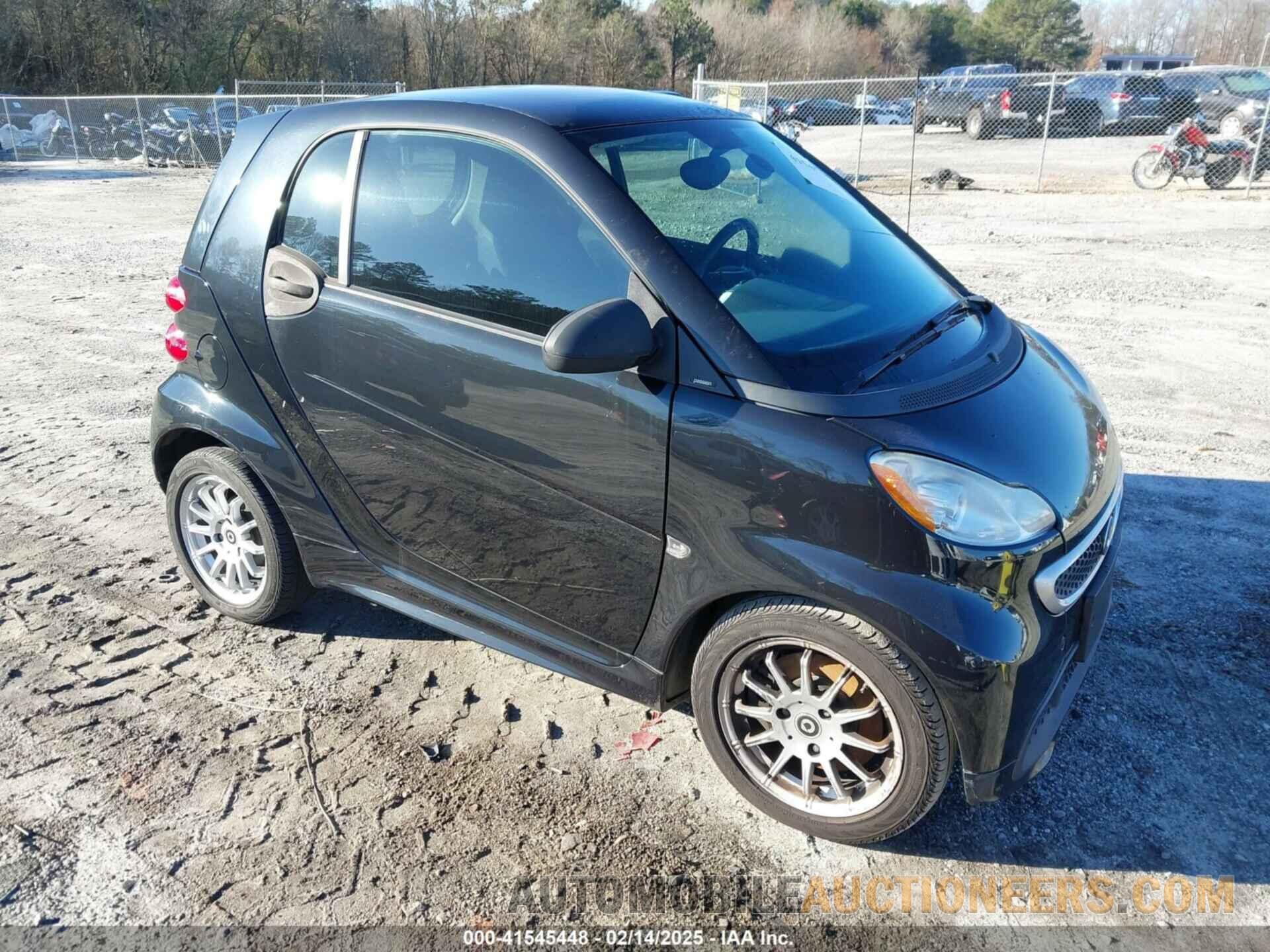 WMEEJ3BA8DK619886 SMART FORTWO 2013