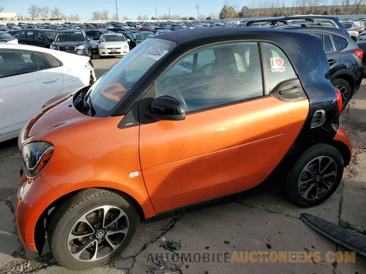 WMEFJ5DA0GK068483 SMART FORTWO 2016