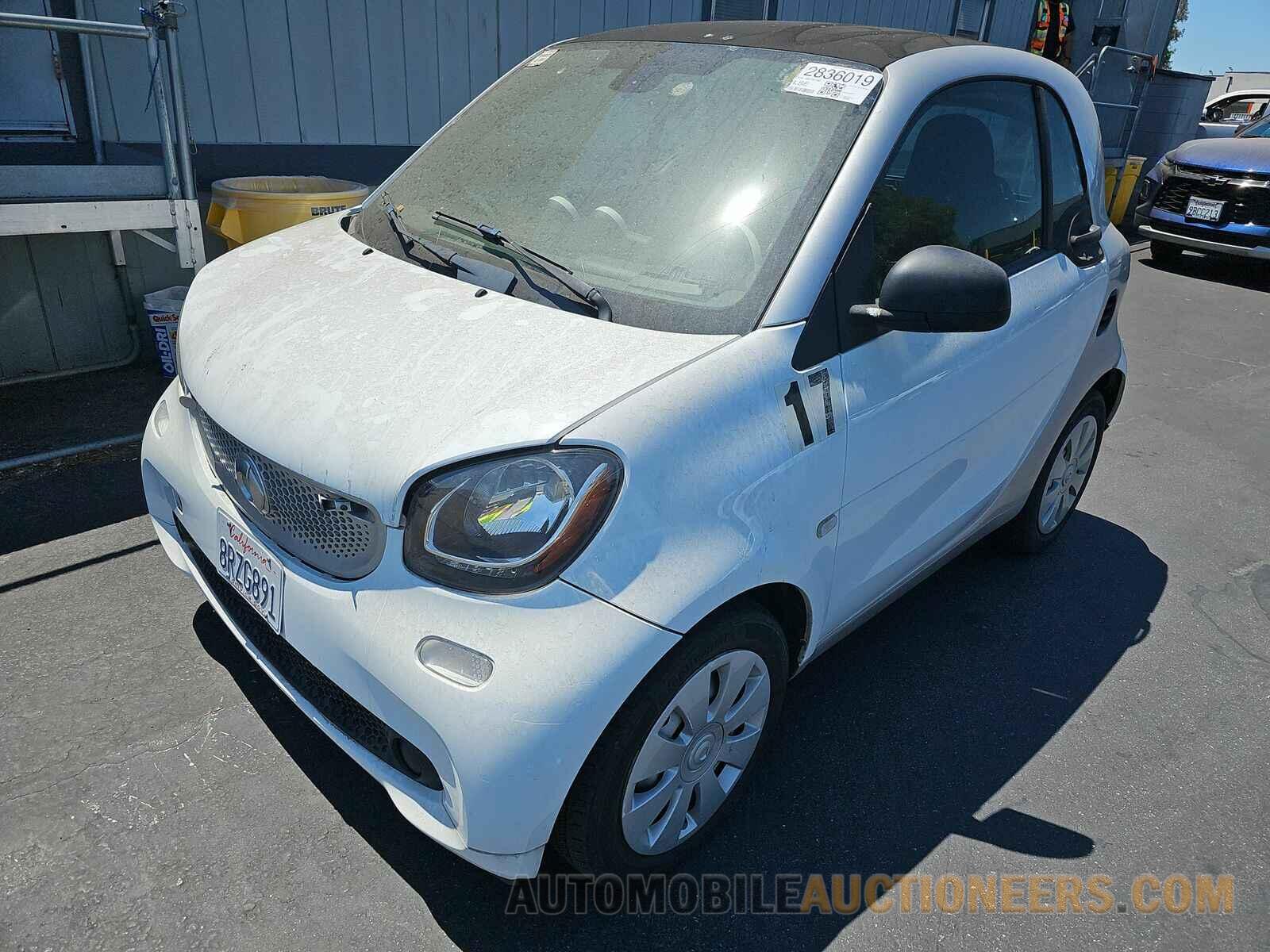 WMEFJ5DA1HK170196 smart fortwo 2017