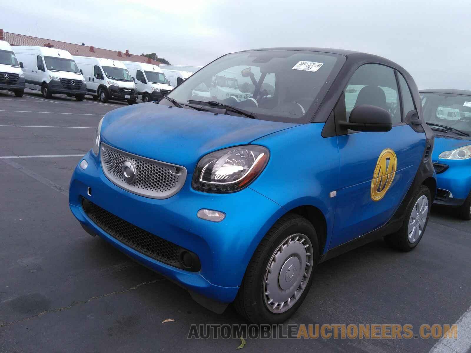 WMEFJ5DA3GK139238 smart fortwo 2016