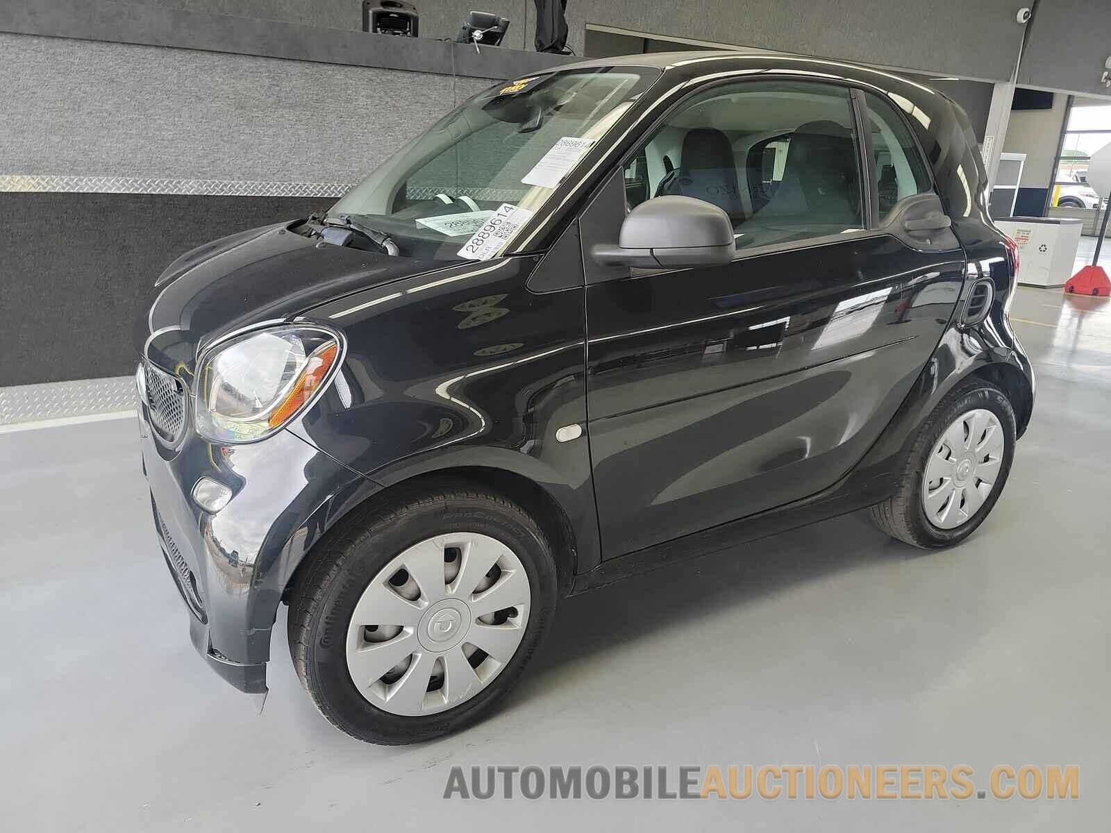 WMEFJ5DA7GK070151 smart fortwo 2016