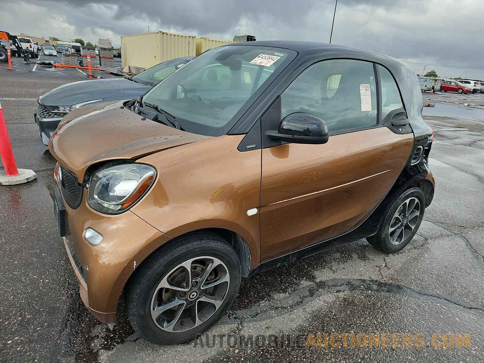 WMEFJ5DA7GK073745 smart fortwo 2016