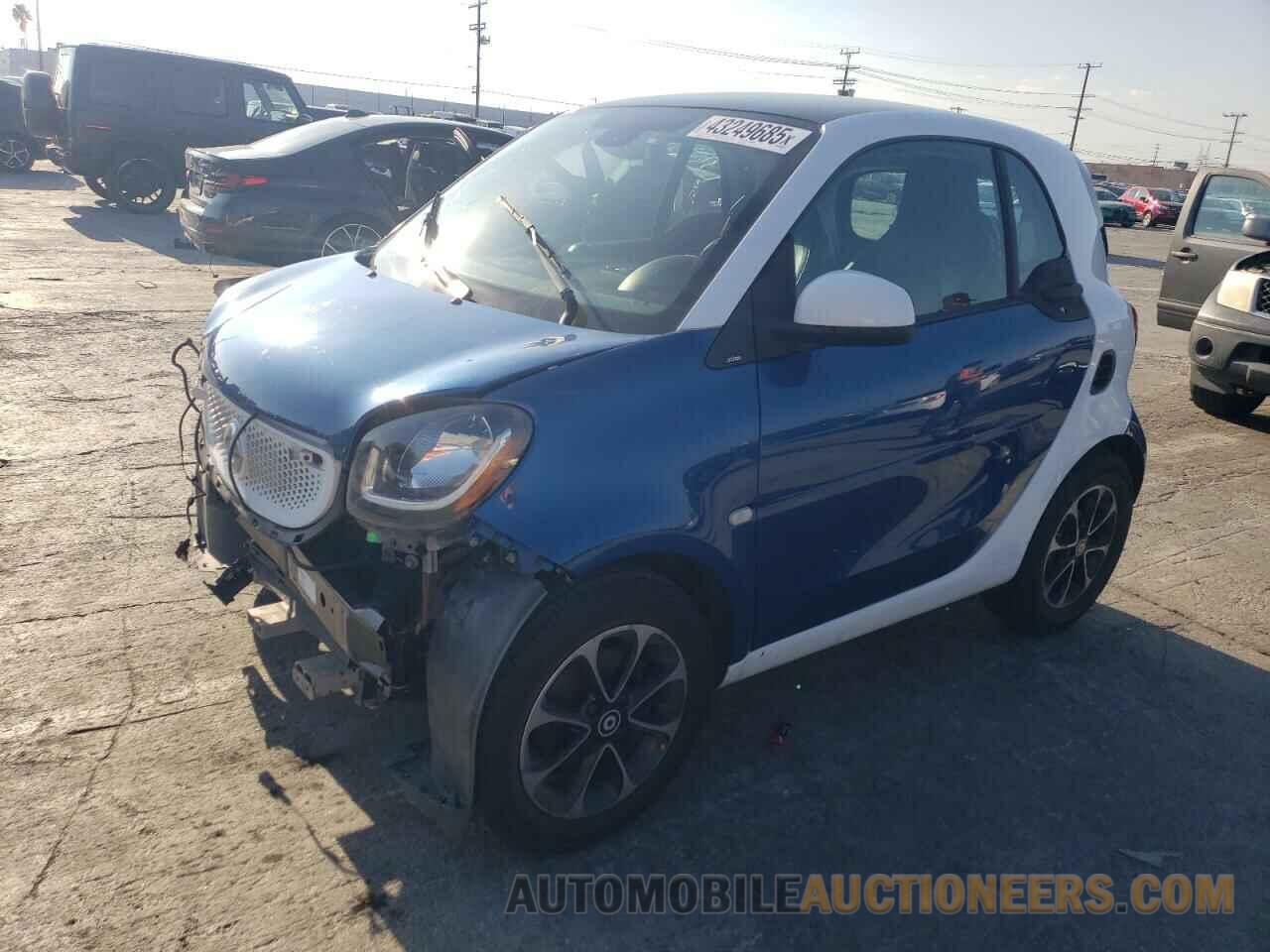 WMEFJ5DA9GK070877 SMART FORTWO 2016