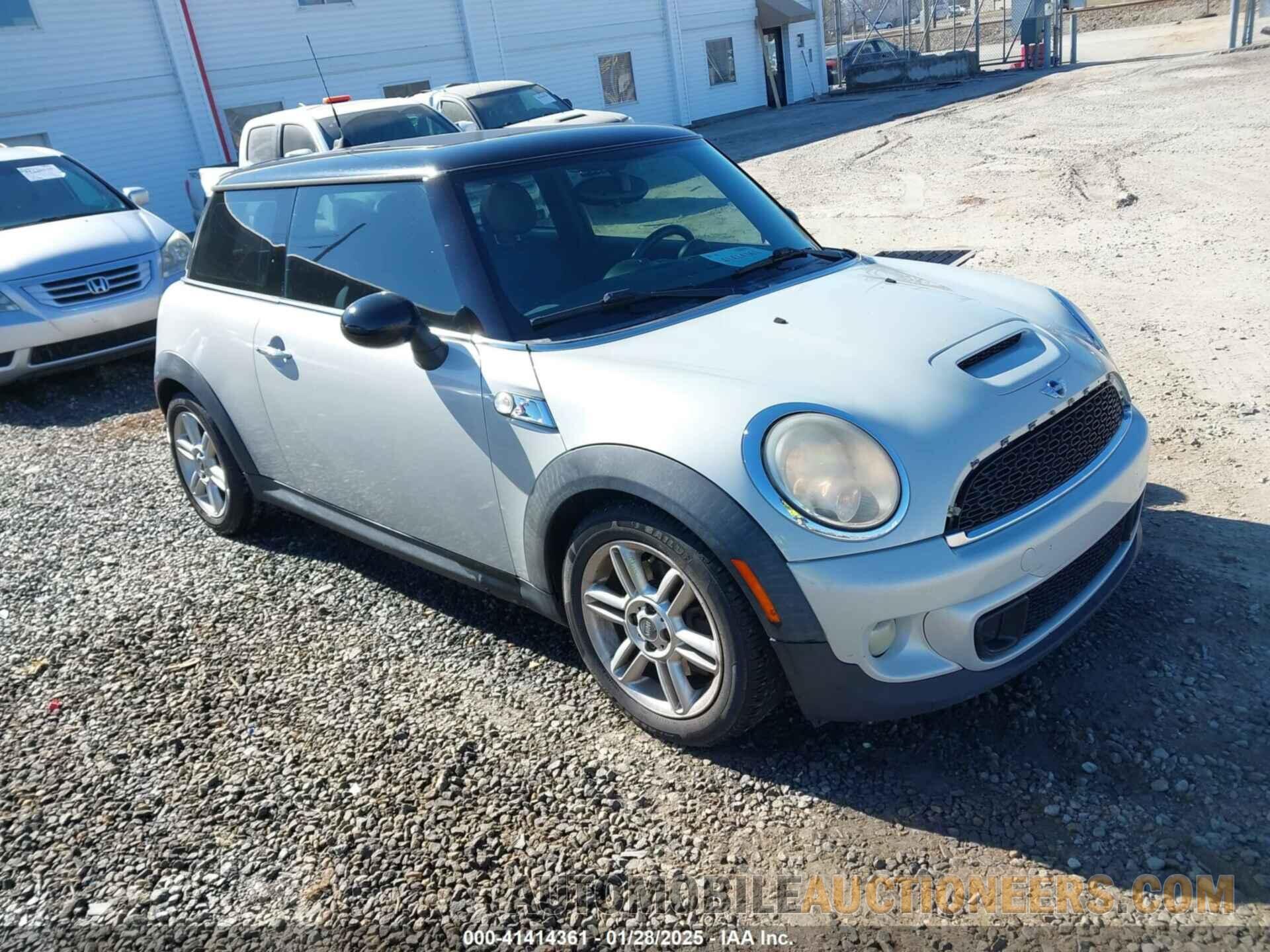 WMWSV3C50BTY22993 MINI COOPER S 2011