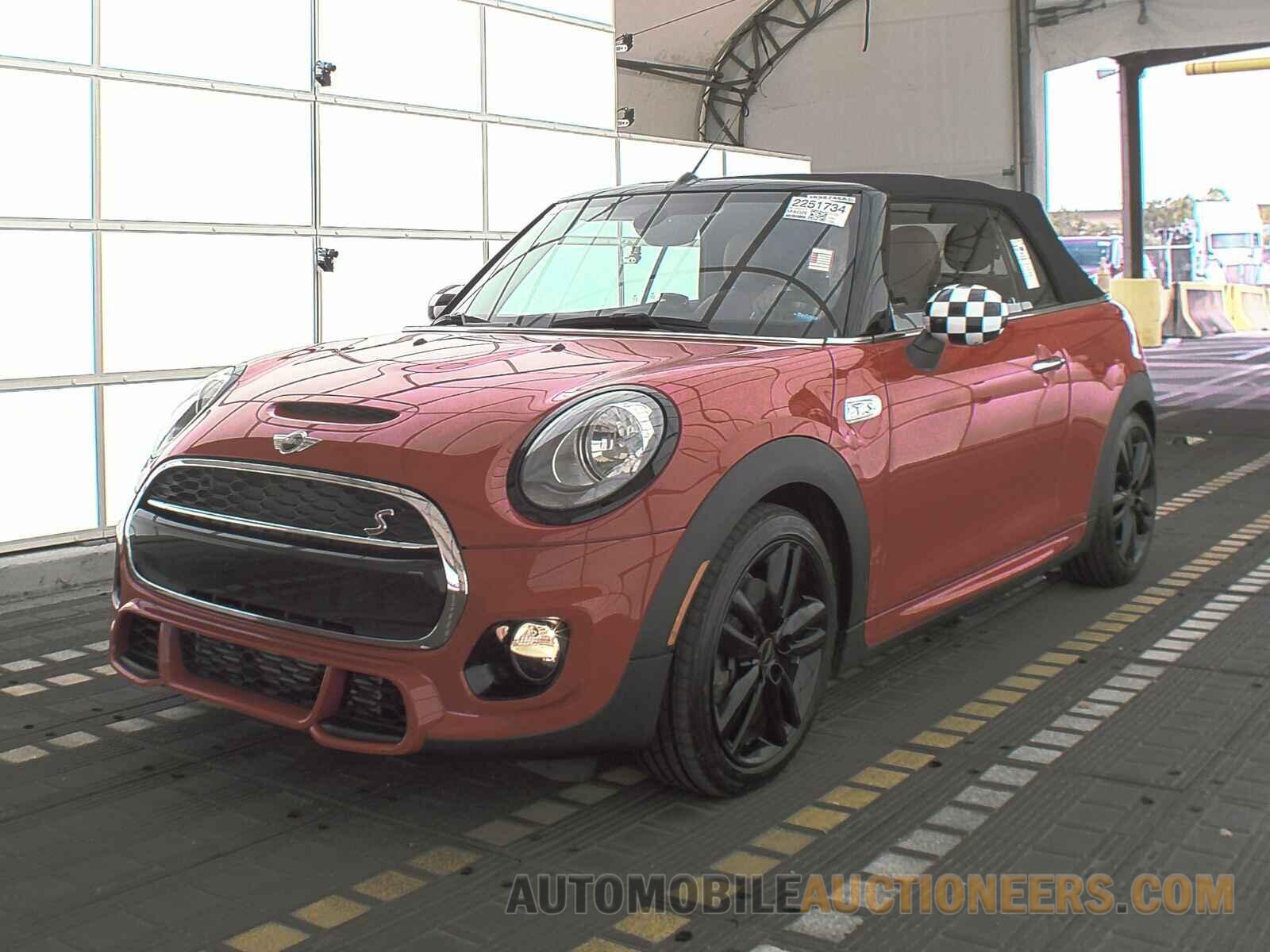 WMWWG9C34H3C81813 MINI Convertible 2017