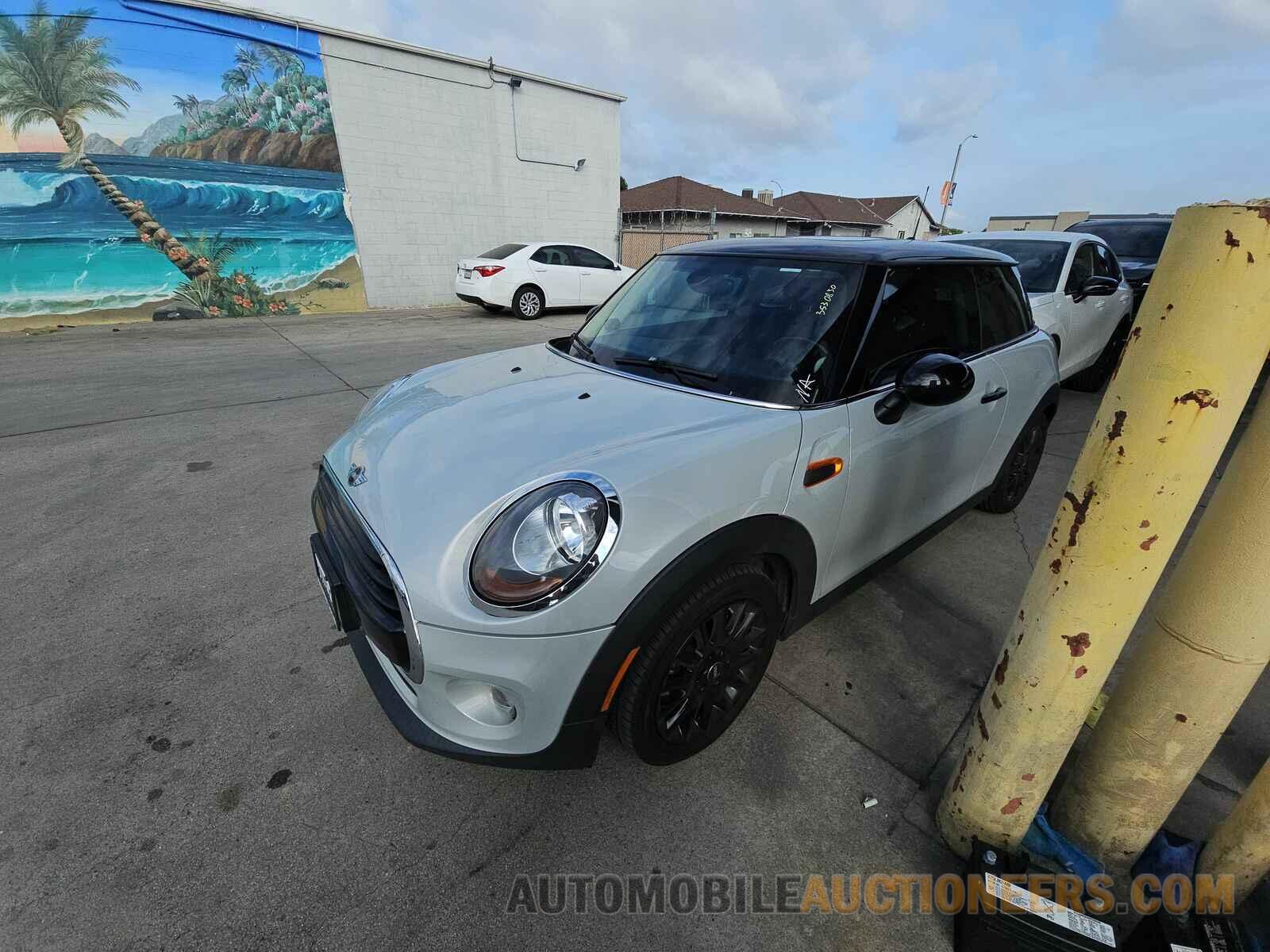 WMWXP5C30H2G60889 MINI Hardtop 2 Door 2017