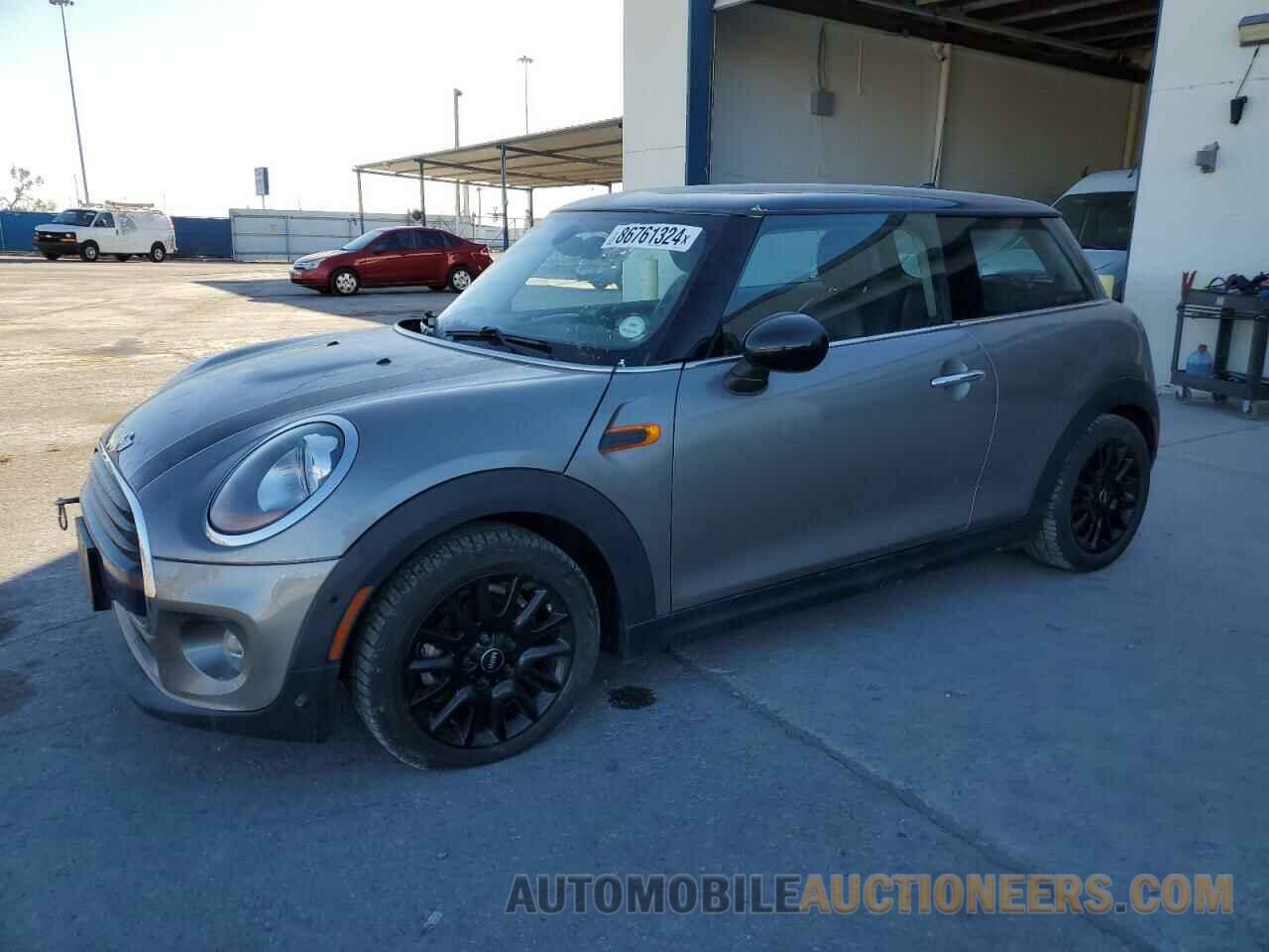 WMWXP5C59J2D71856 MINI COOPER 2018