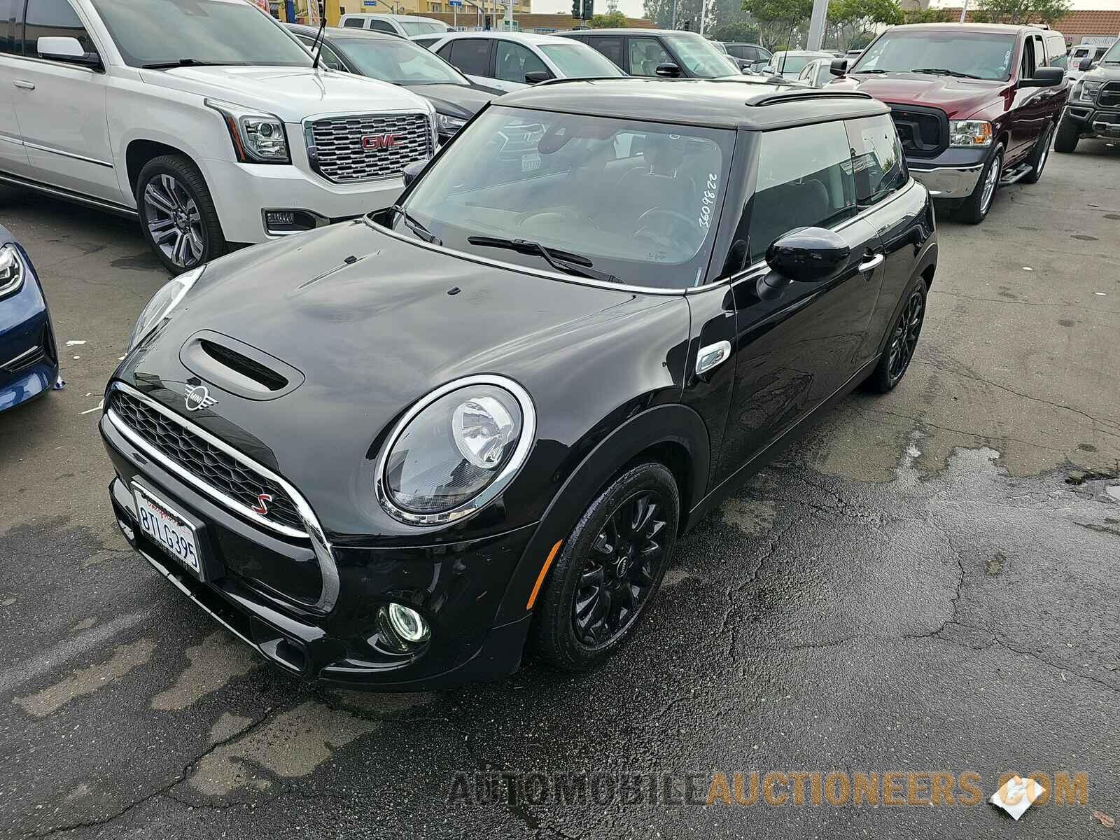 WMWXR5C08M2N80716 MINI Hardtop 2 Door 2021