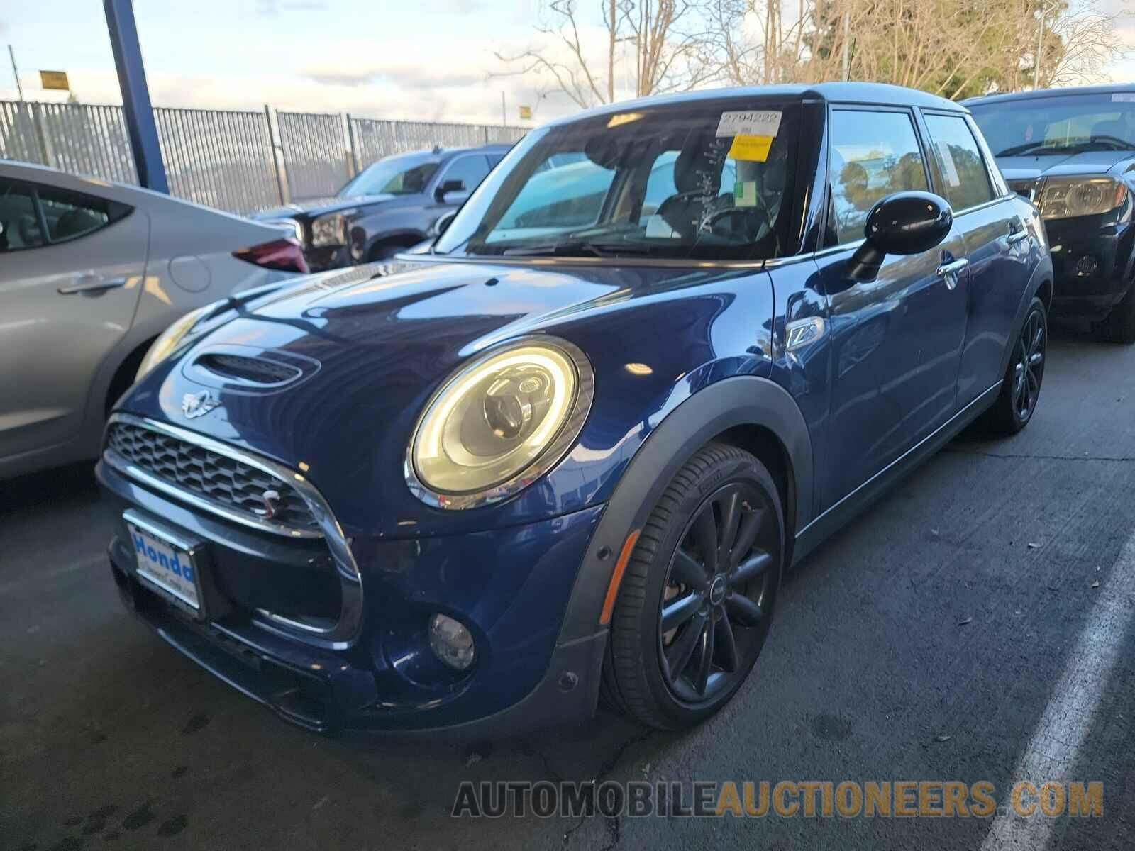 WMWXU3C50J2F49747 MINI Hardtop 4 Door 2018