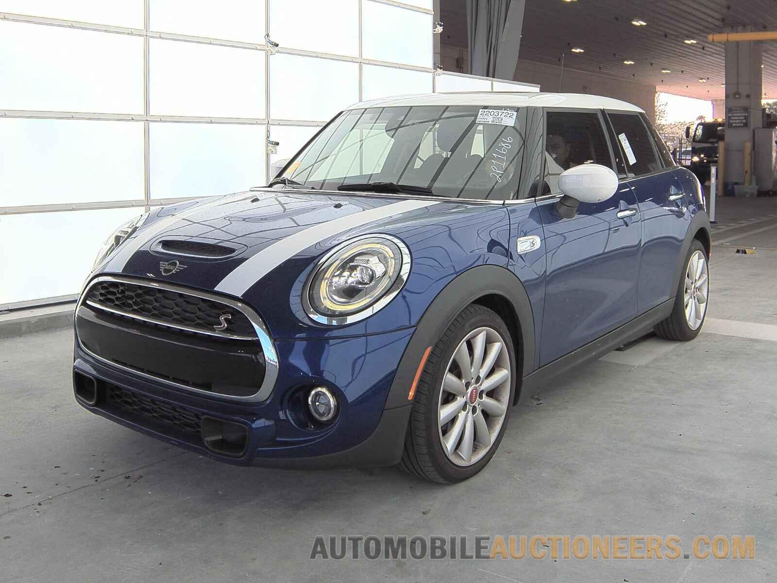 WMWXU9C05M2P11686 MINI Hardtop 4 Door 2021