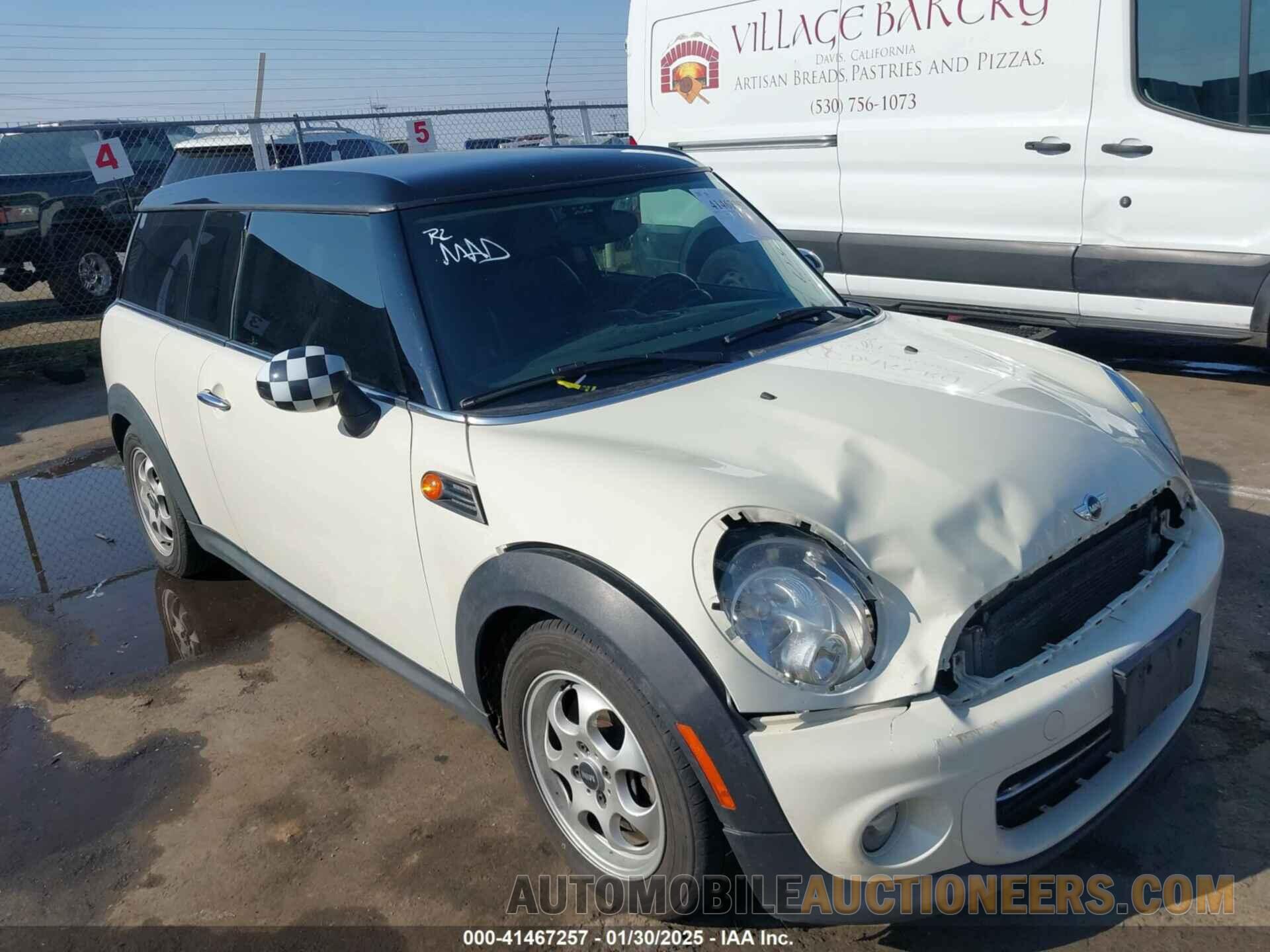 WMWZF3C54ET493361 MINI CLUBMAN 2014