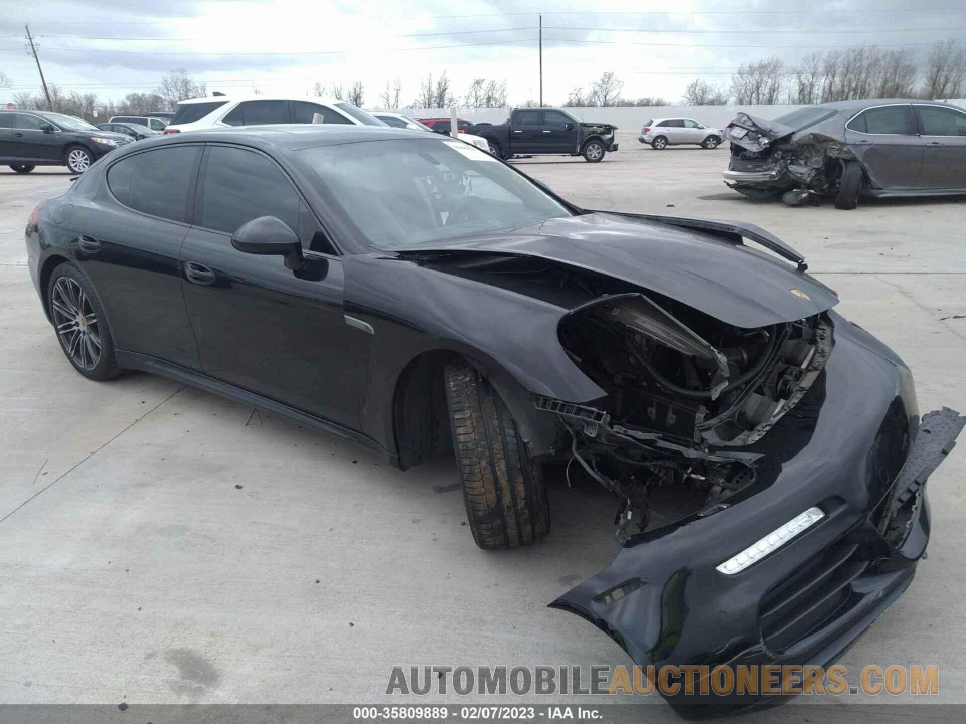 WP0AA2A70GL002347 PORSCHE PANAMERA 2016