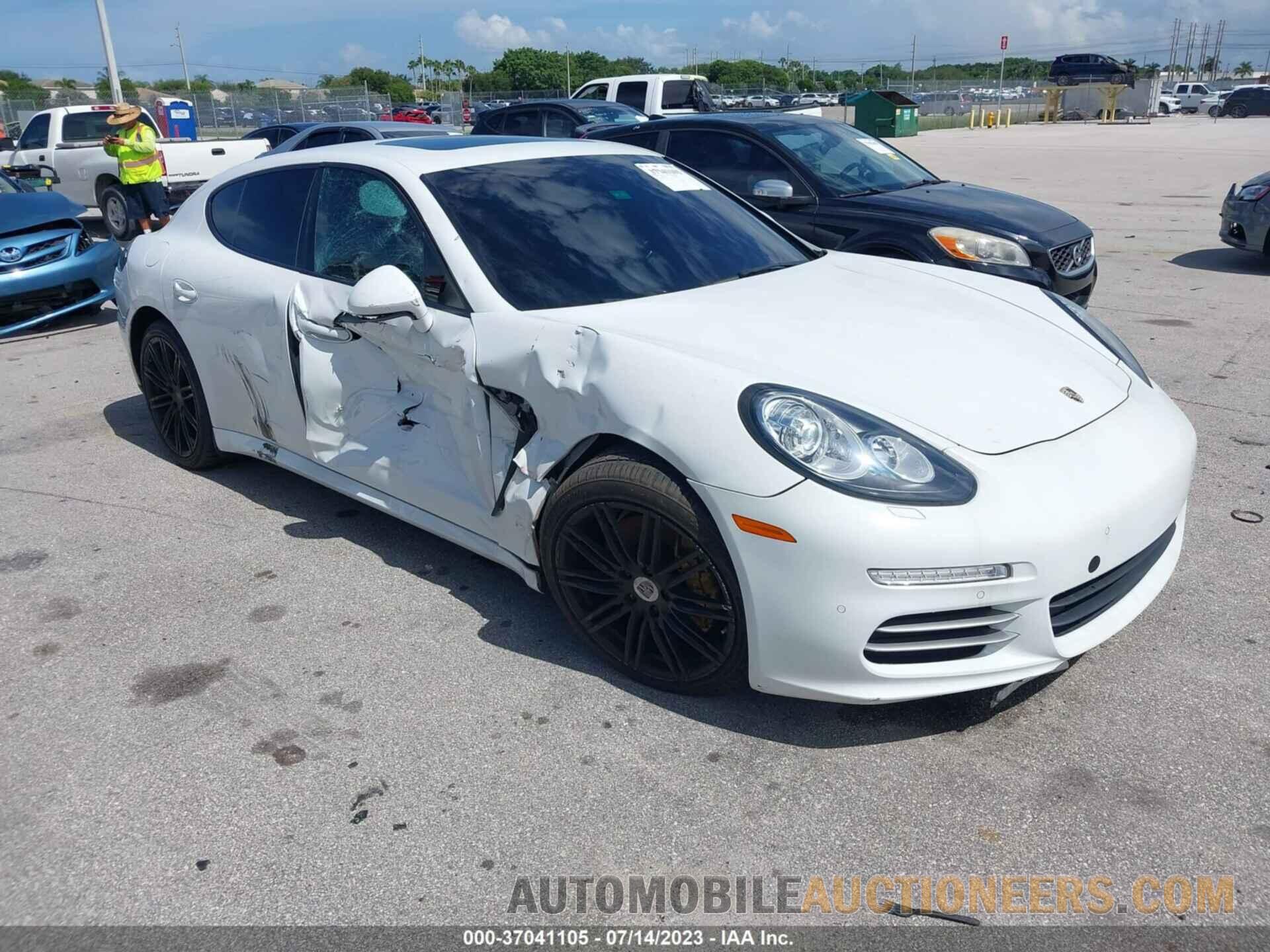 WP0AA2A71FL002212 PORSCHE PANAMERA 2015