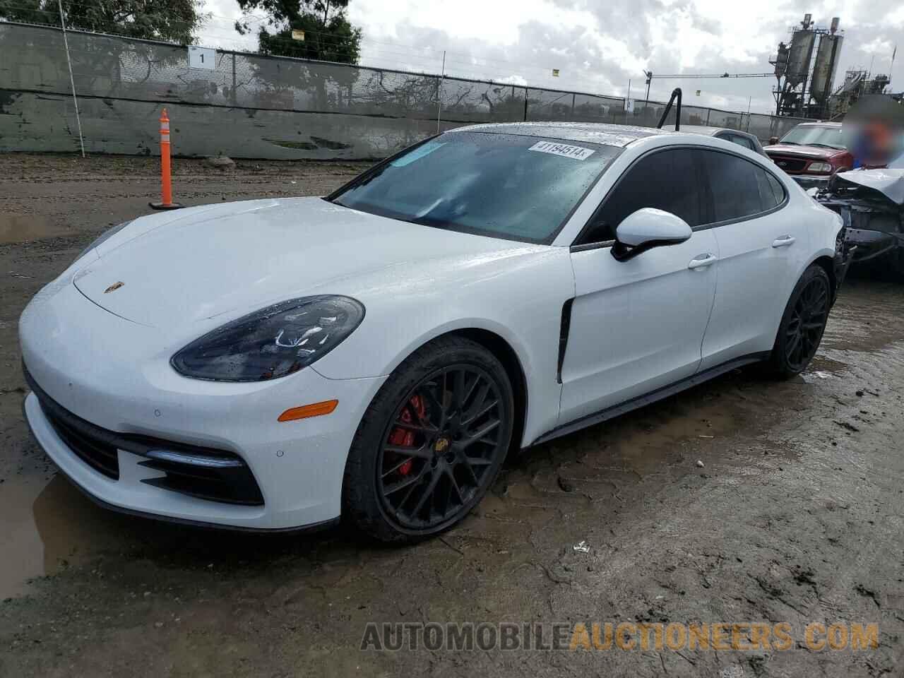 WP0AA2A72HL101219 PORSCHE PANAMERA 2017