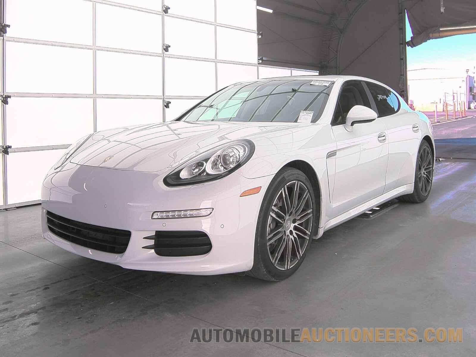 WP0AA2A74GL007888 Porsche Panamera 2016