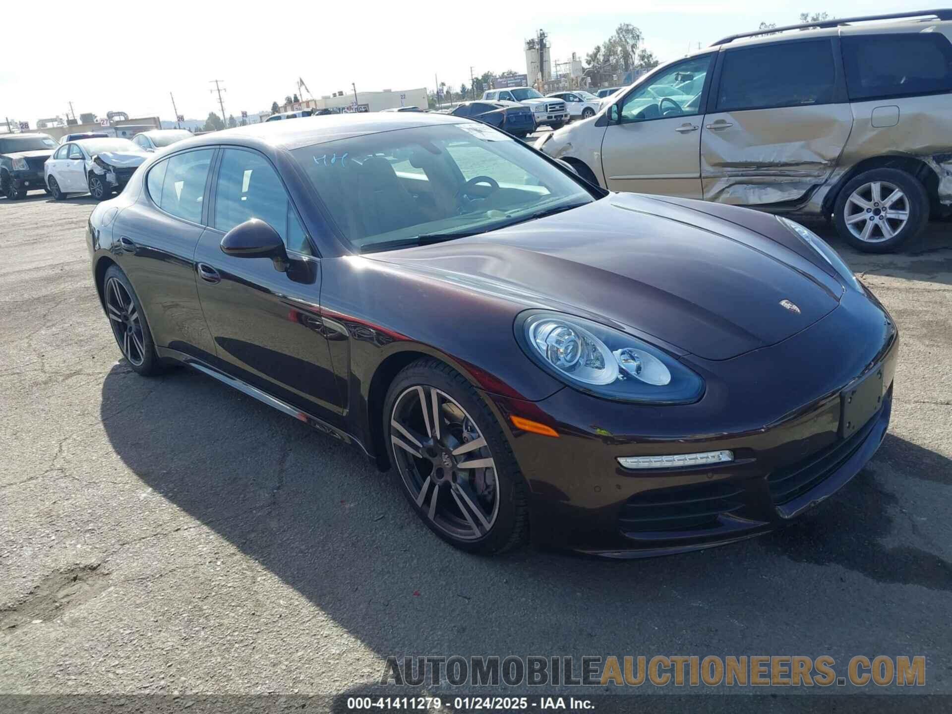 WP0AA2A76FL000746 PORSCHE PANAMERA 2015